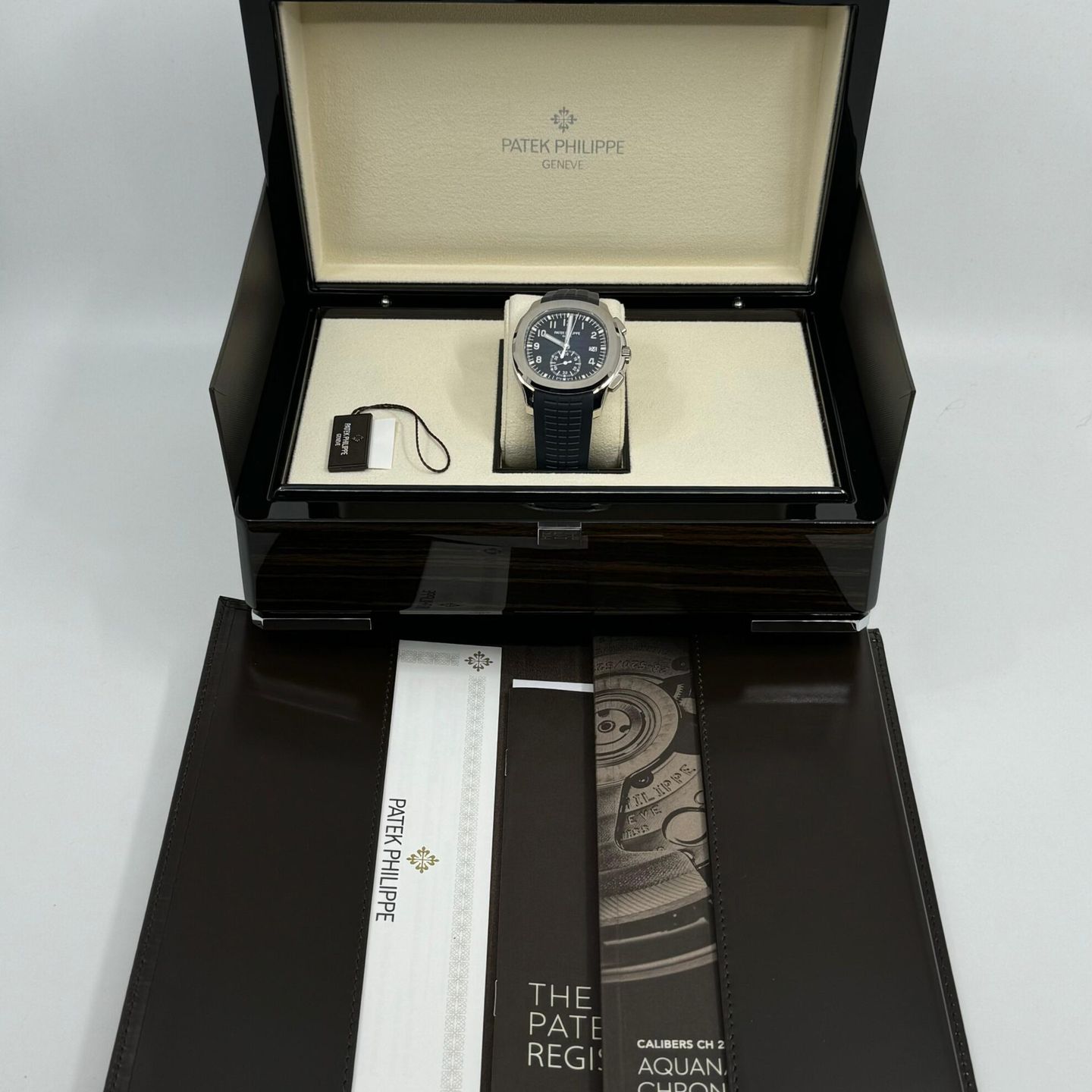 Patek Philippe Aquanaut 5968G-001 - (3/8)