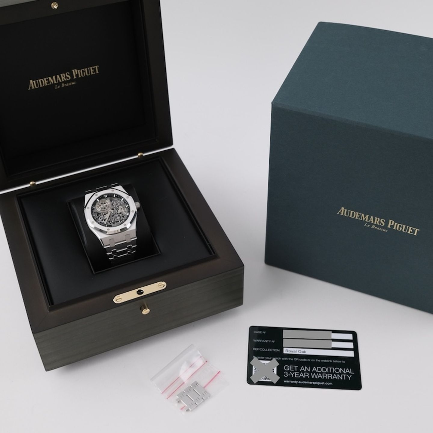 Audemars Piguet Royal Oak Jumbo 16204BC.OO.1240BC.01 (2025) - Transparant wijzerplaat 39mm Witgoud (8/8)