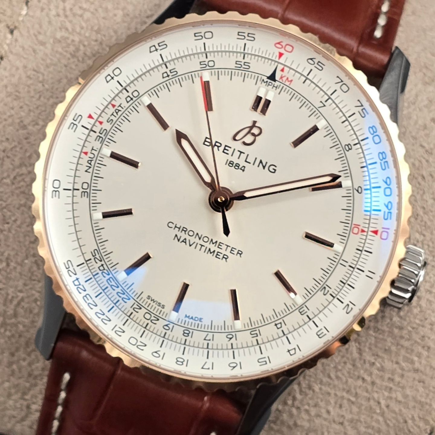 Breitling Navitimer U17329F41G1P1 - (1/10)