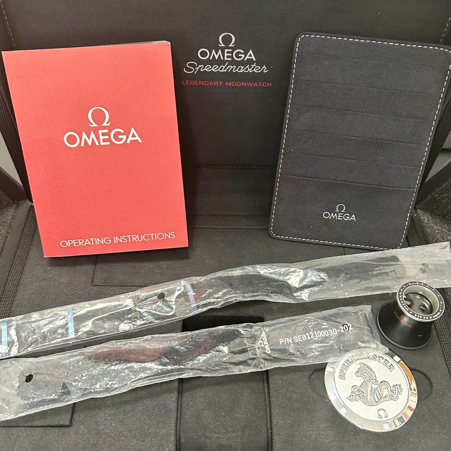 Omega Speedmaster Professional Moonwatch 311.30.42.30.01.006 (2021) - Black dial 42 mm Steel case (6/6)