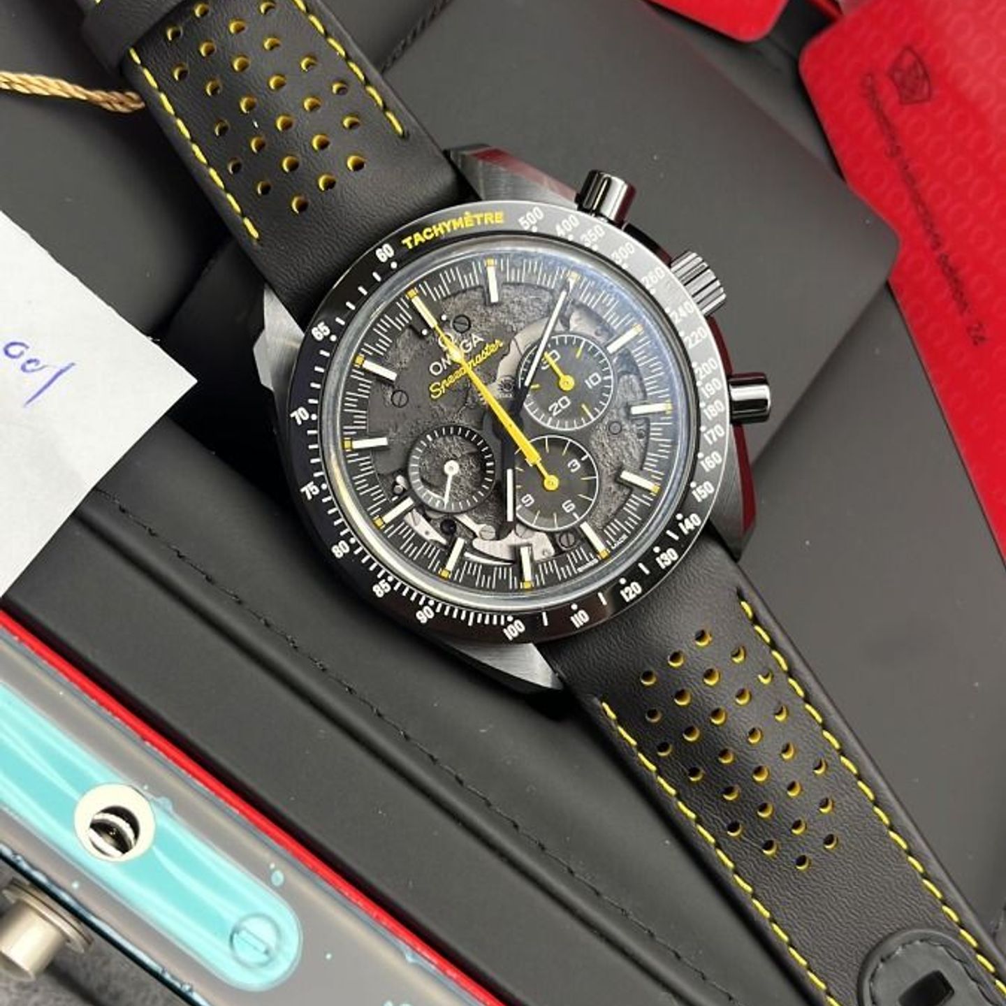 Omega Speedmaster Professional Moonwatch 311.92.44.30.01.001 - (2/8)