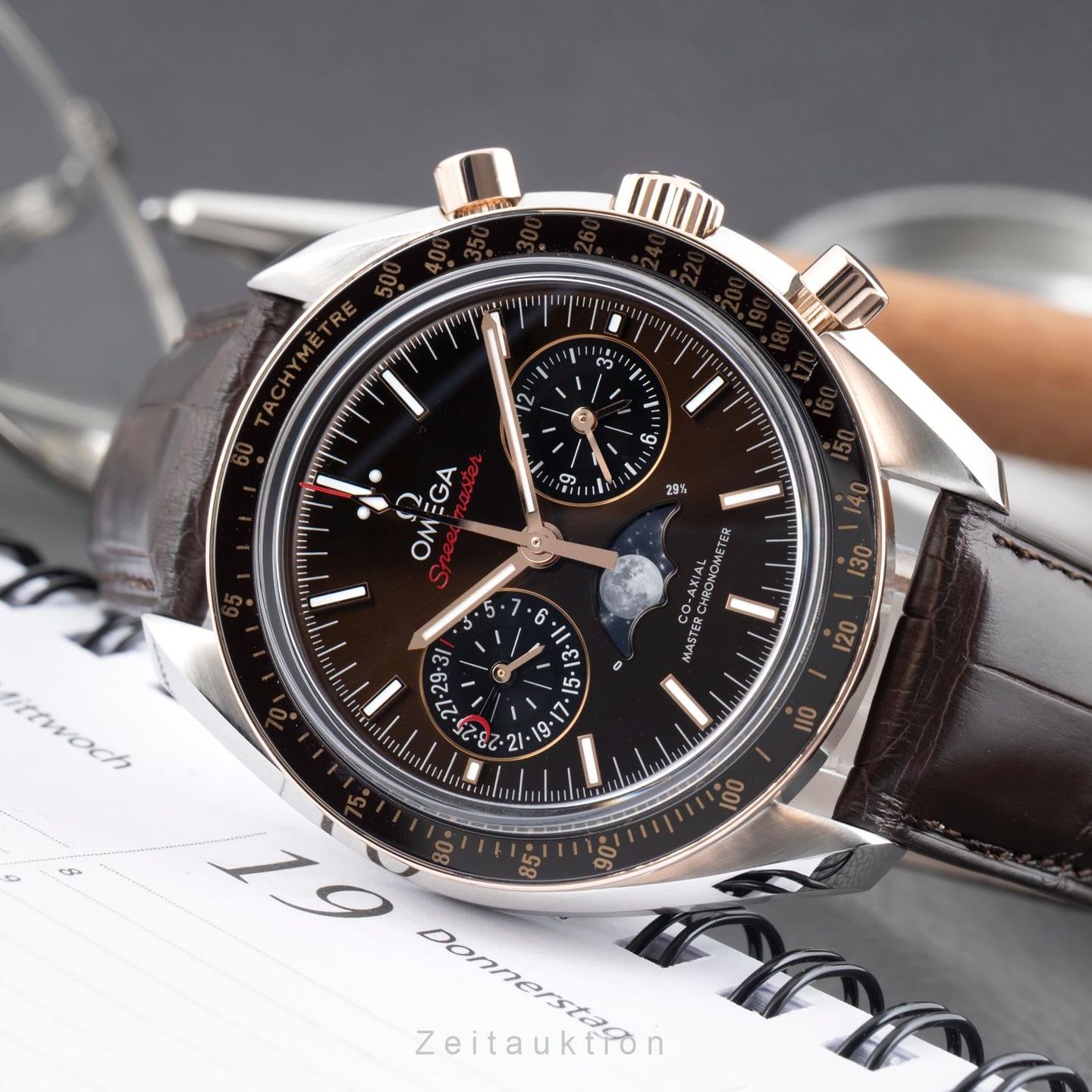 Omega Speedmaster Moonphase 304.23.44.52.13.001 - (2/8)