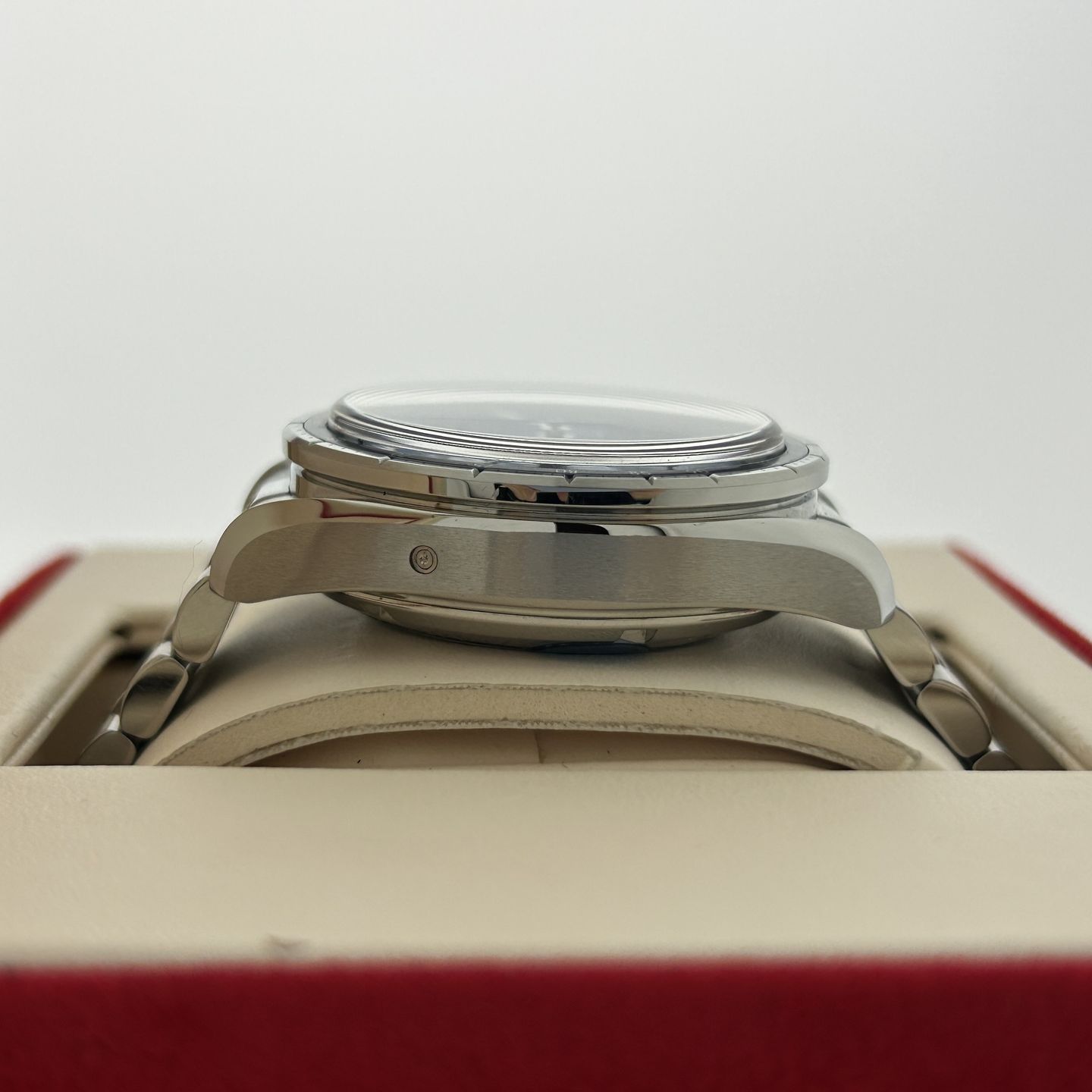 Omega Speedmaster 324.30.38.50.03.001 - (4/8)