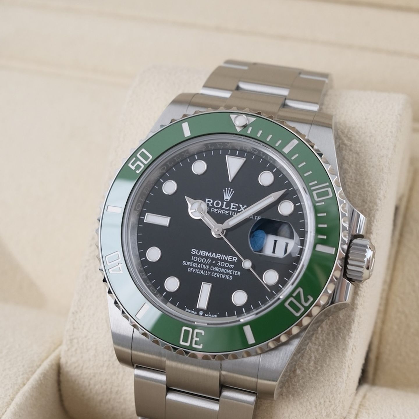 Rolex Submariner Date 126610LV (2024) - Black dial 41 mm Steel case (2/8)