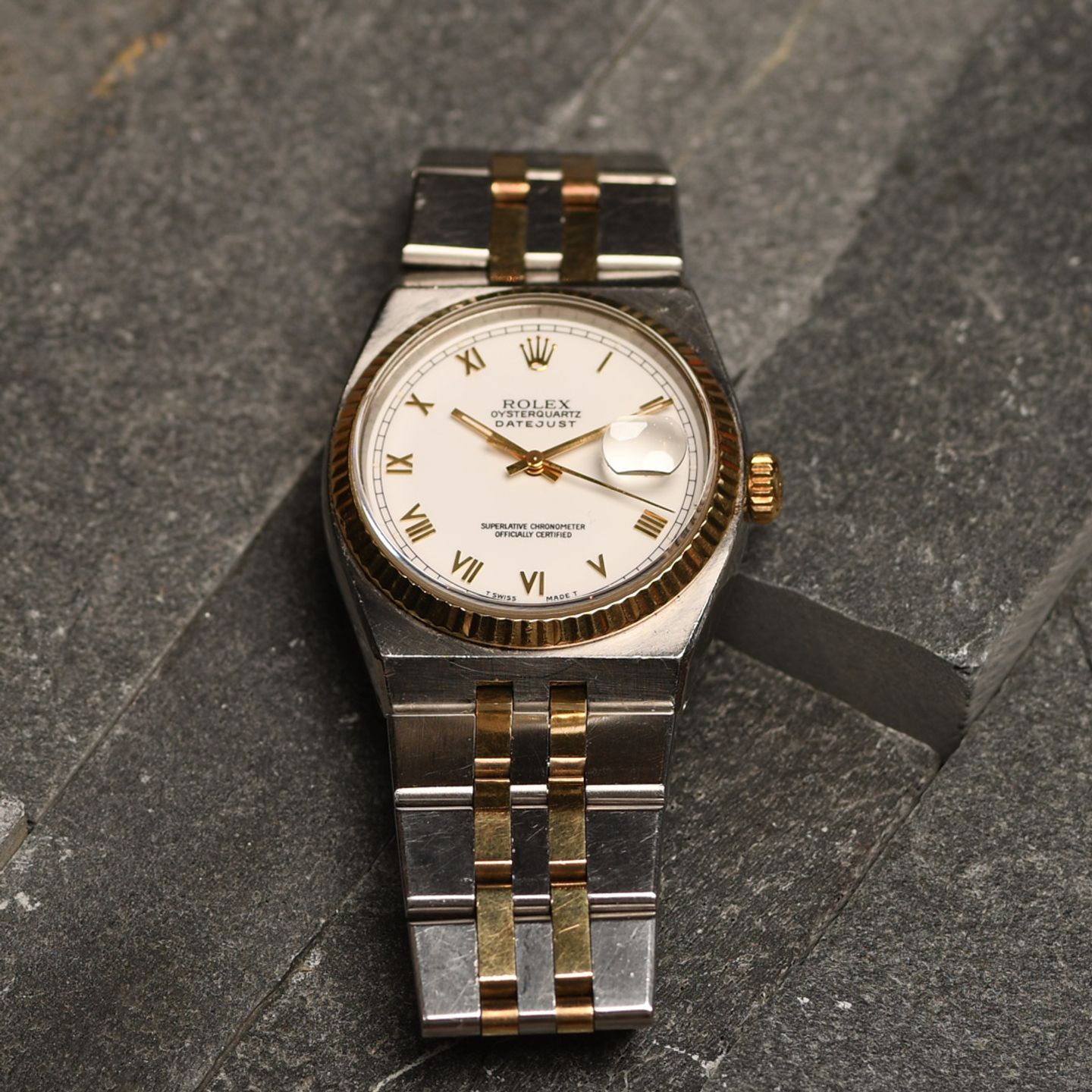 Rolex Datejust Oysterquartz 17013 (1980) - White dial 36 mm Gold/Steel case (2/5)
