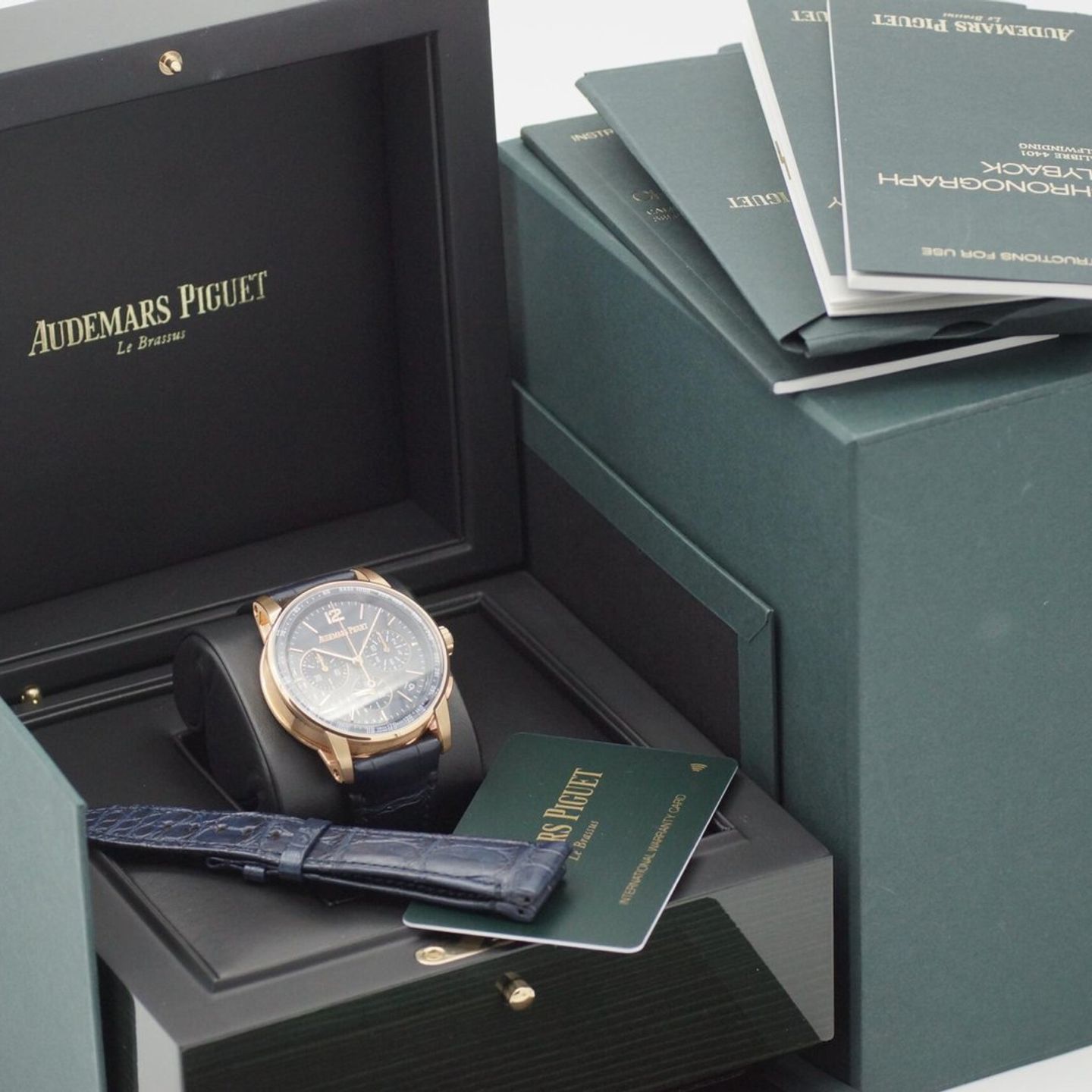 Audemars Piguet CODE 11.59 26393OR.OO.A321CR.01 (2020) - Blue dial 41 mm Rose Gold case (3/8)