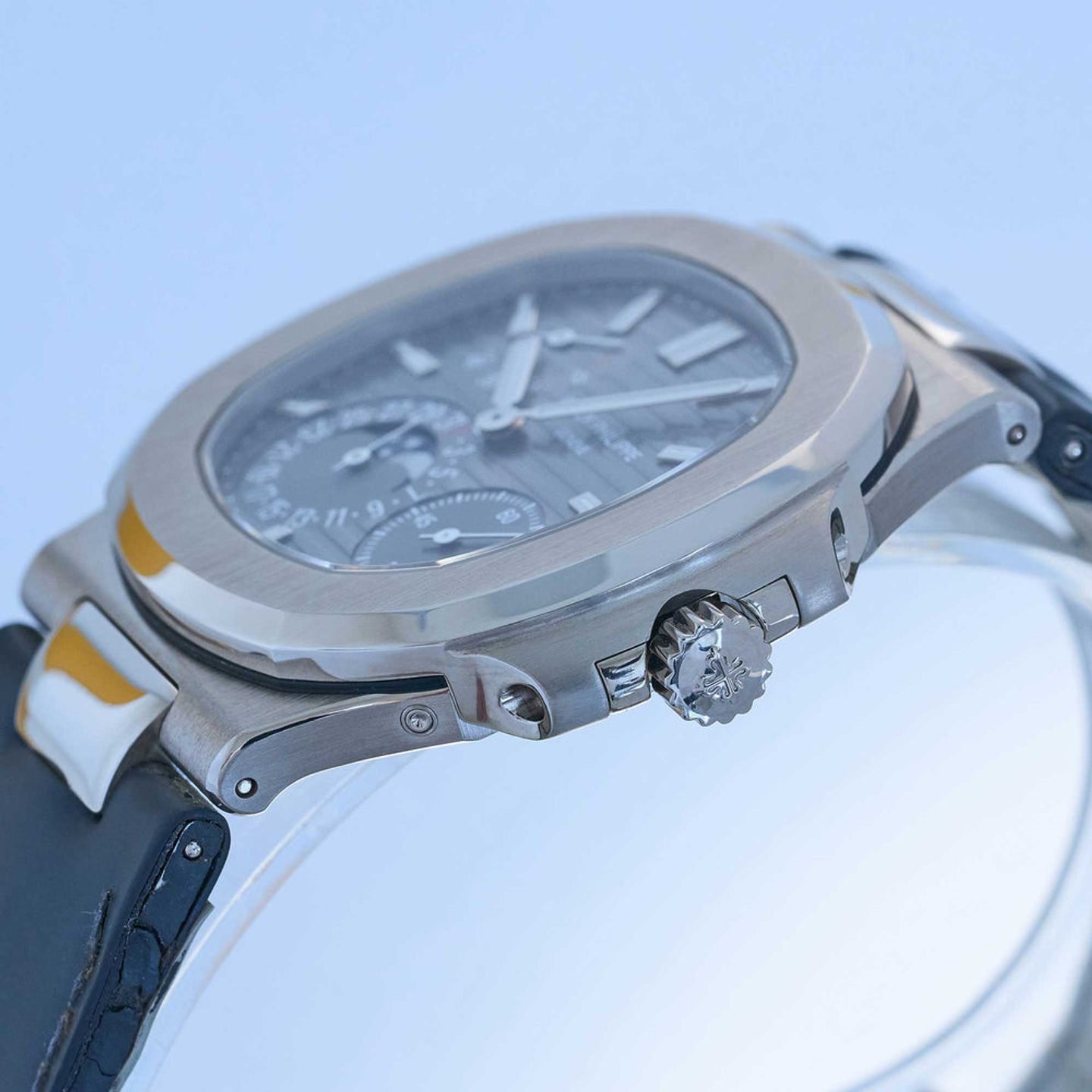 Patek Philippe Nautilus 5712G-001 - (4/8)