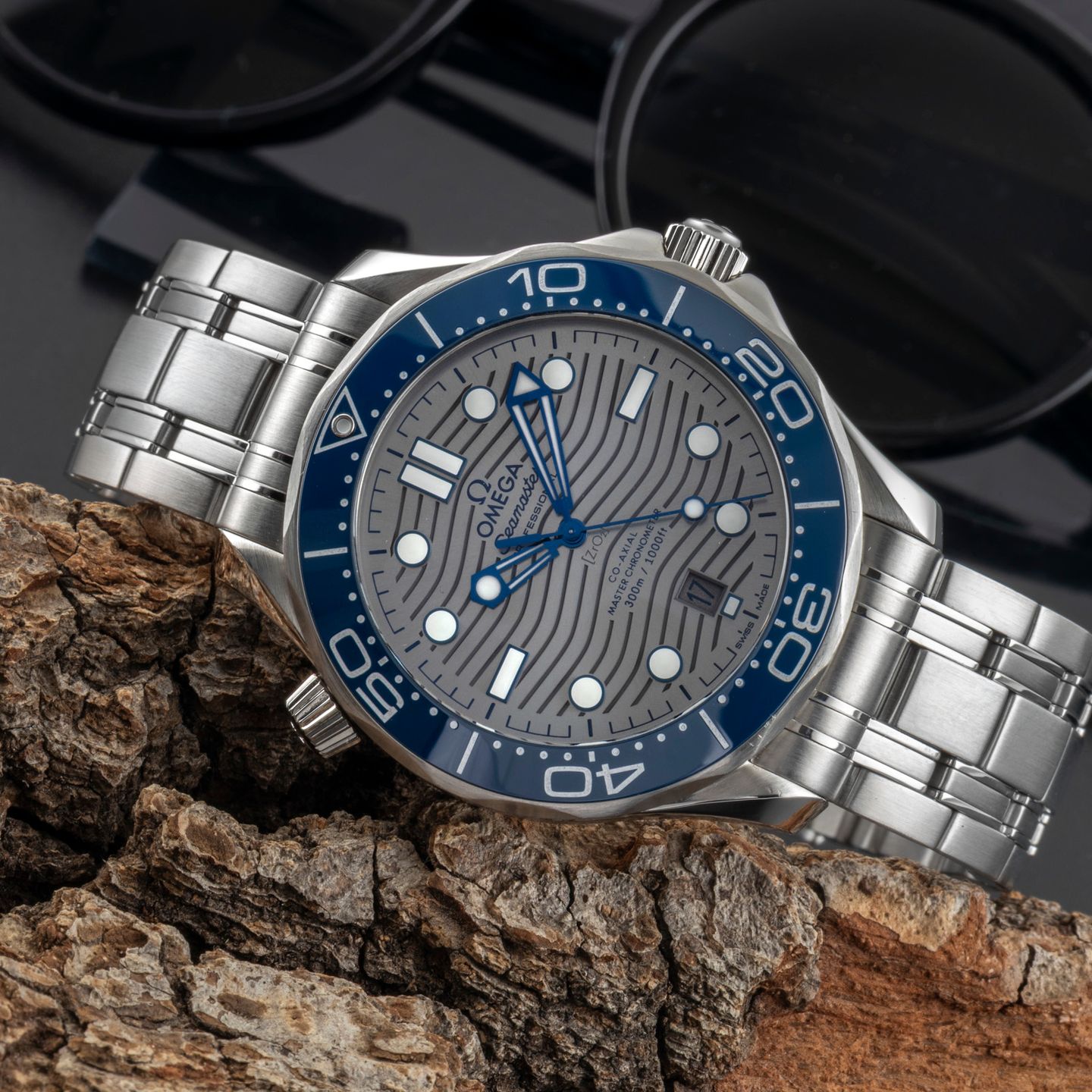 Omega Seamaster Diver 300 M 210.30.42.20.06.001 (Unknown (random serial)) - Grey dial 42 mm Steel case (2/8)