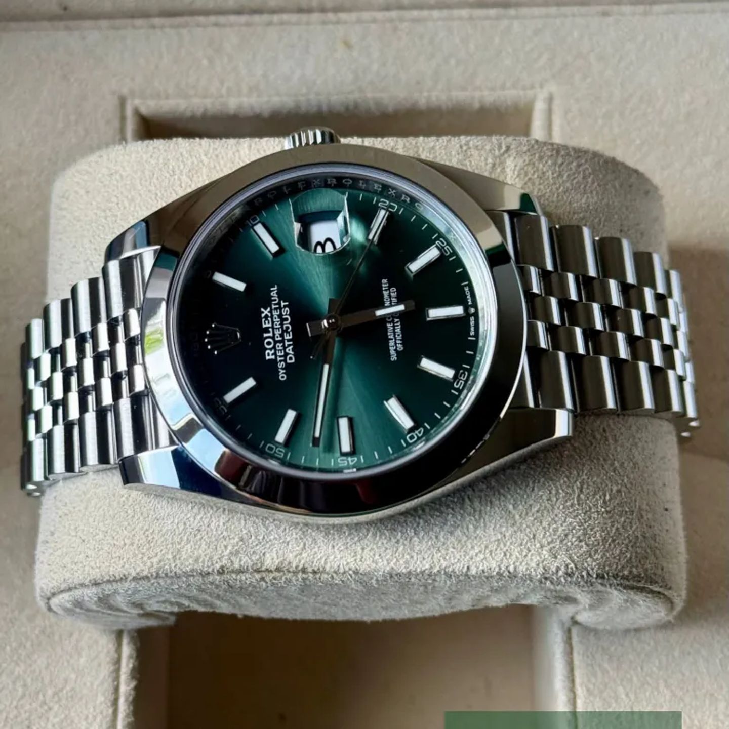 Rolex Datejust 41 126300 (2025) - 41mm Staal (4/6)