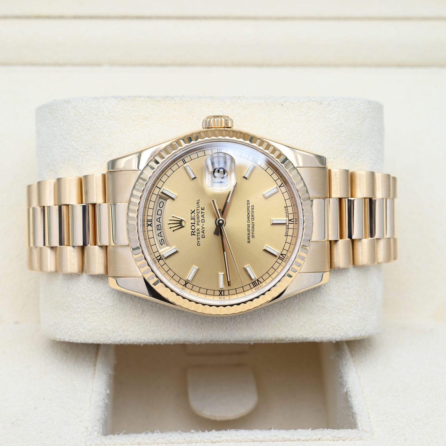 Rolex Day-Date 36 118238 (2002) - Champagne wijzerplaat 36mm Geelgoud (5/8)