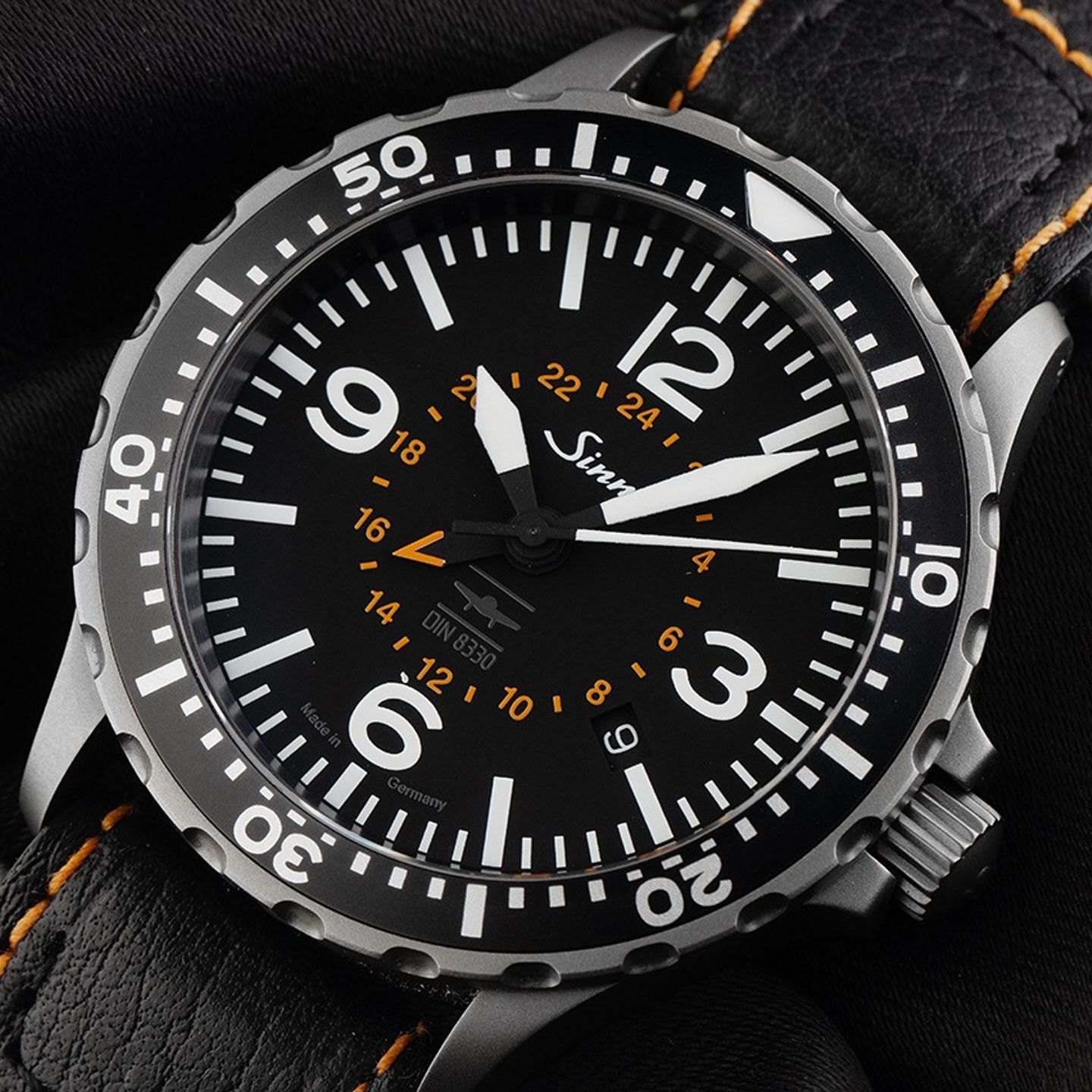 Sinn 856 / 857 857.0401 (2020) - Zwart wijzerplaat 43mm Staal (3/7)