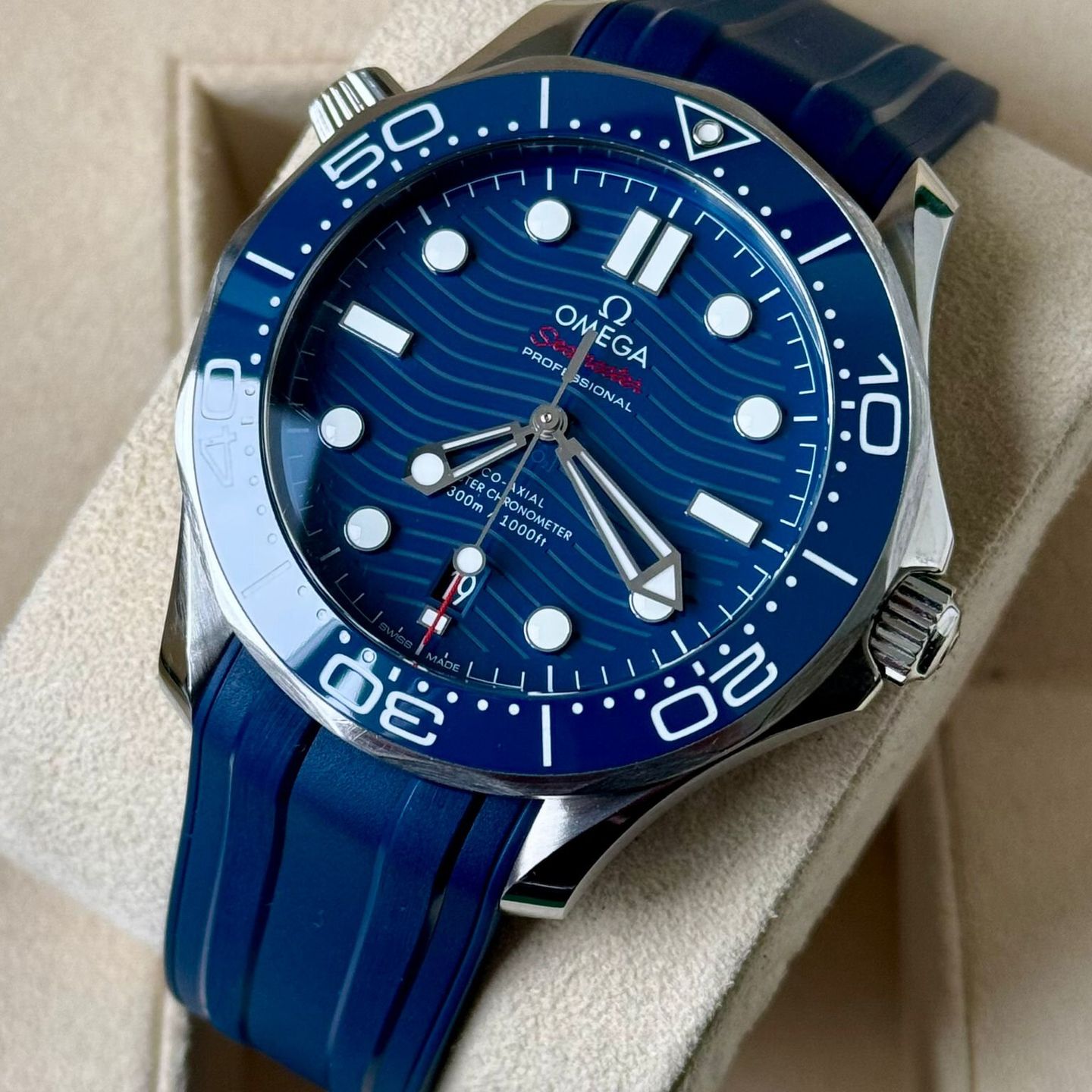 Omega Seamaster Diver 300 M 210.32.42.20.03.001 (2020) - Blauw wijzerplaat 42mm Staal (3/7)