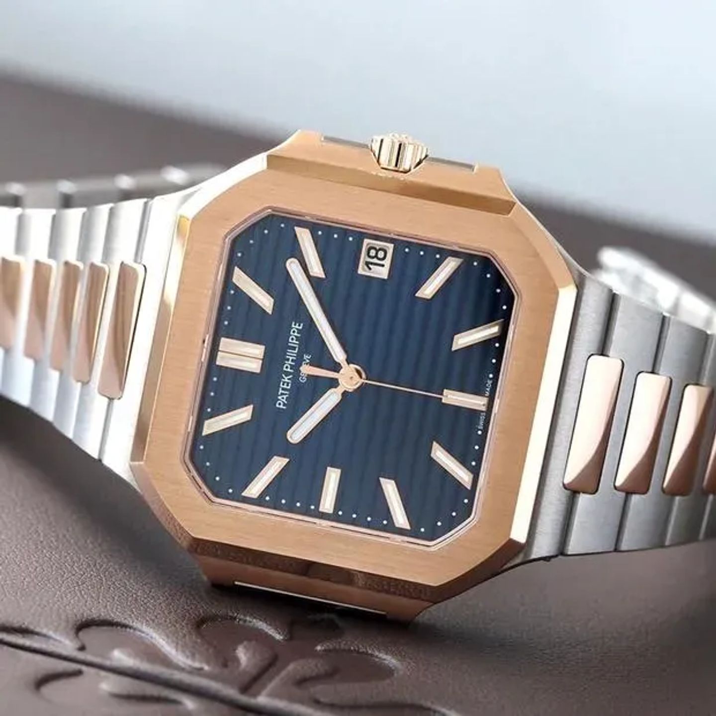 Patek Philippe Cubitus 5821/1AR-001 - (2/4)