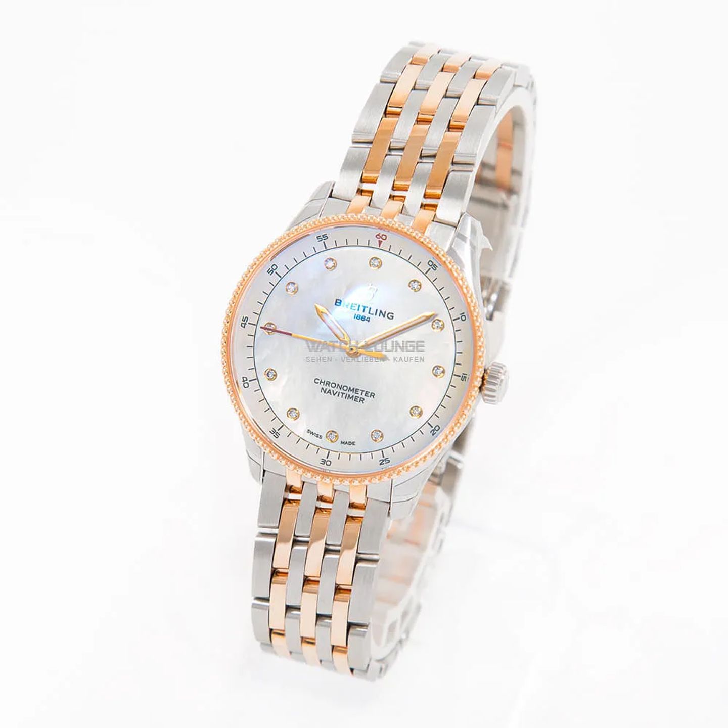 Breitling Navitimer U77320E61A1U1 (2025) - Pearl dial 32 mm Steel case (5/8)