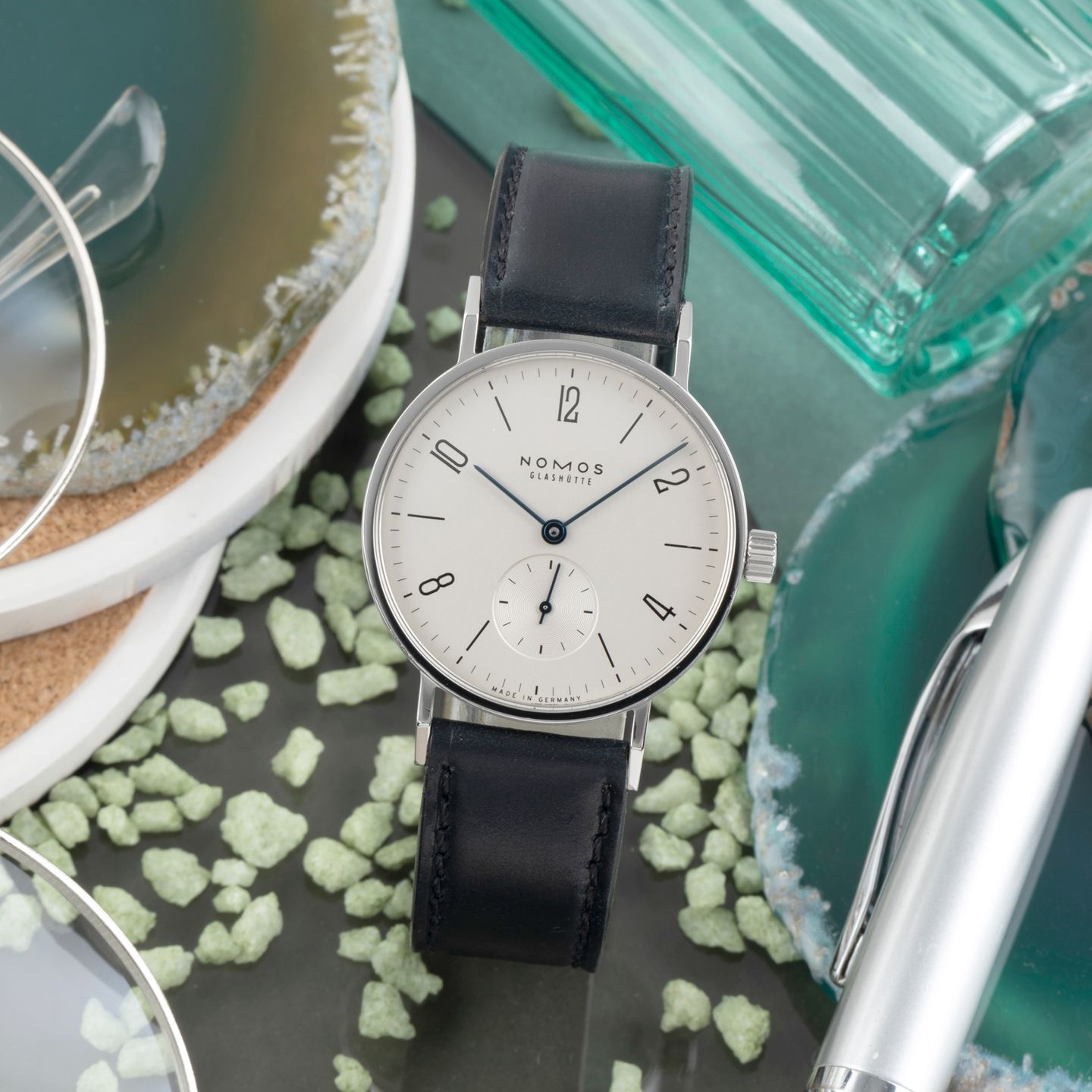 NOMOS Tangente 33 122 (Onbekend (willekeurig serienummer)) - Wit wijzerplaat 33mm Staal (1/8)