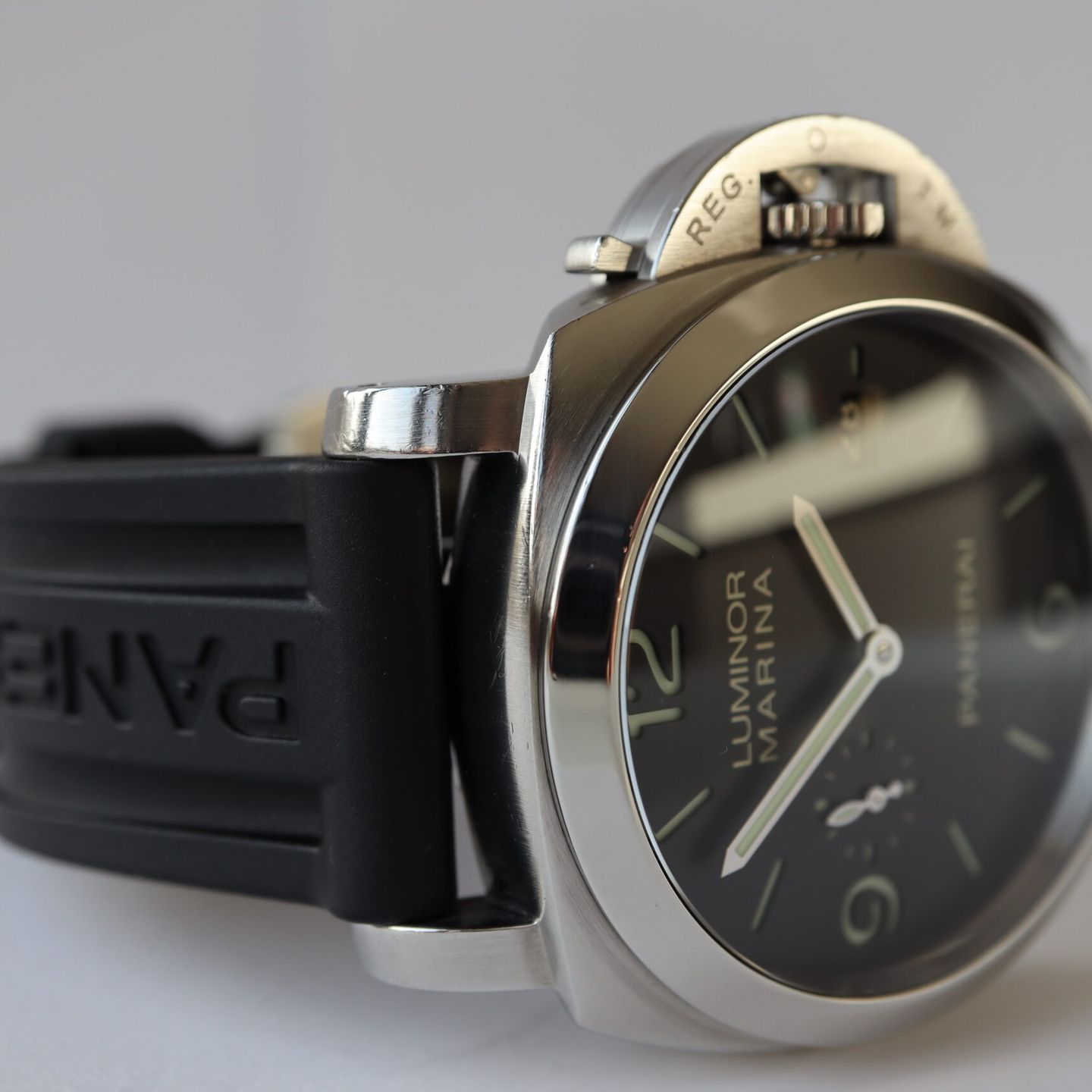 Panerai Luminor Marina 1950 3 Days Automatic PAM00312 (2013) - Black dial 44 mm Steel case (6/8)