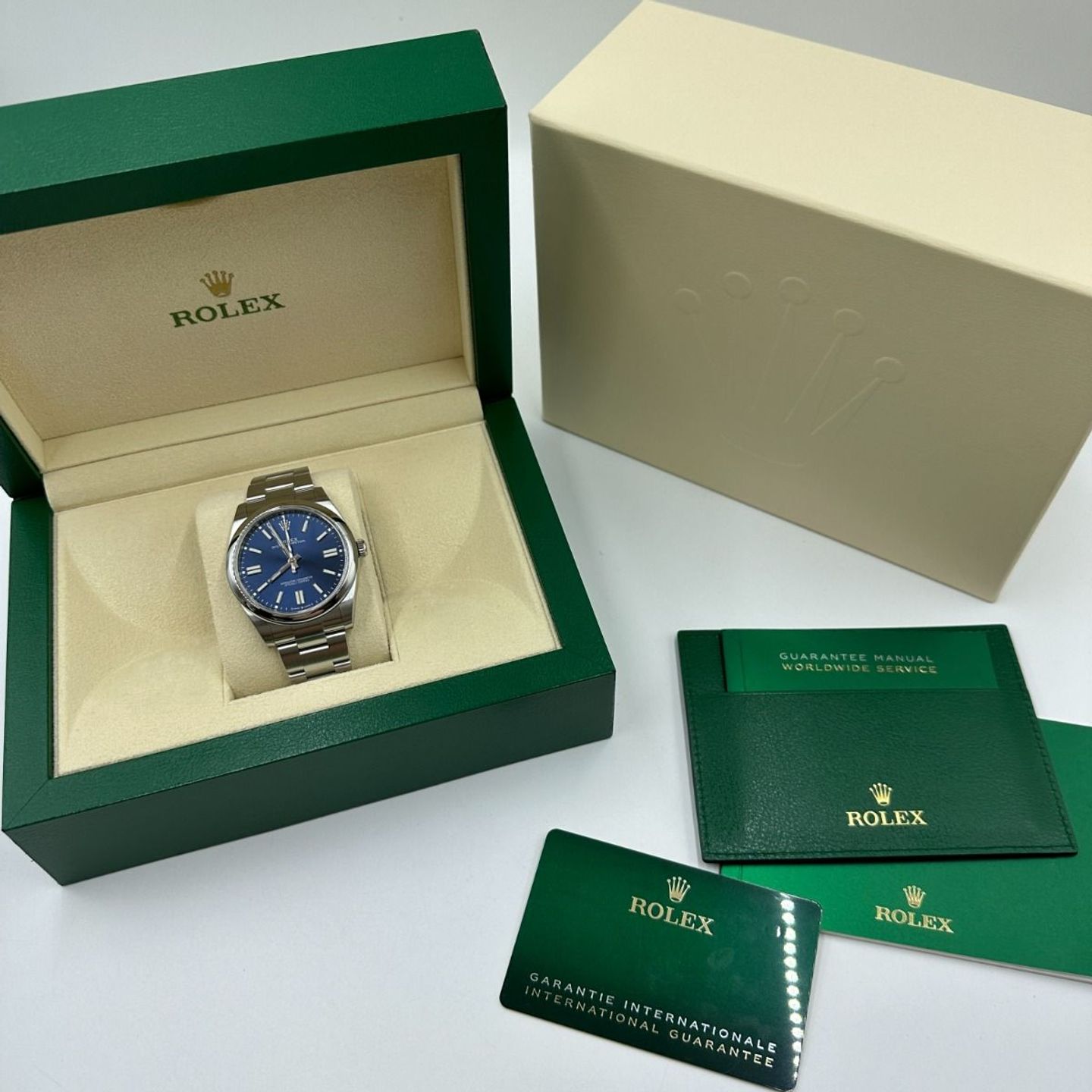 Rolex Oyster Perpetual 41 124300 (2023) - Blauw wijzerplaat 41mm Staal (2/8)