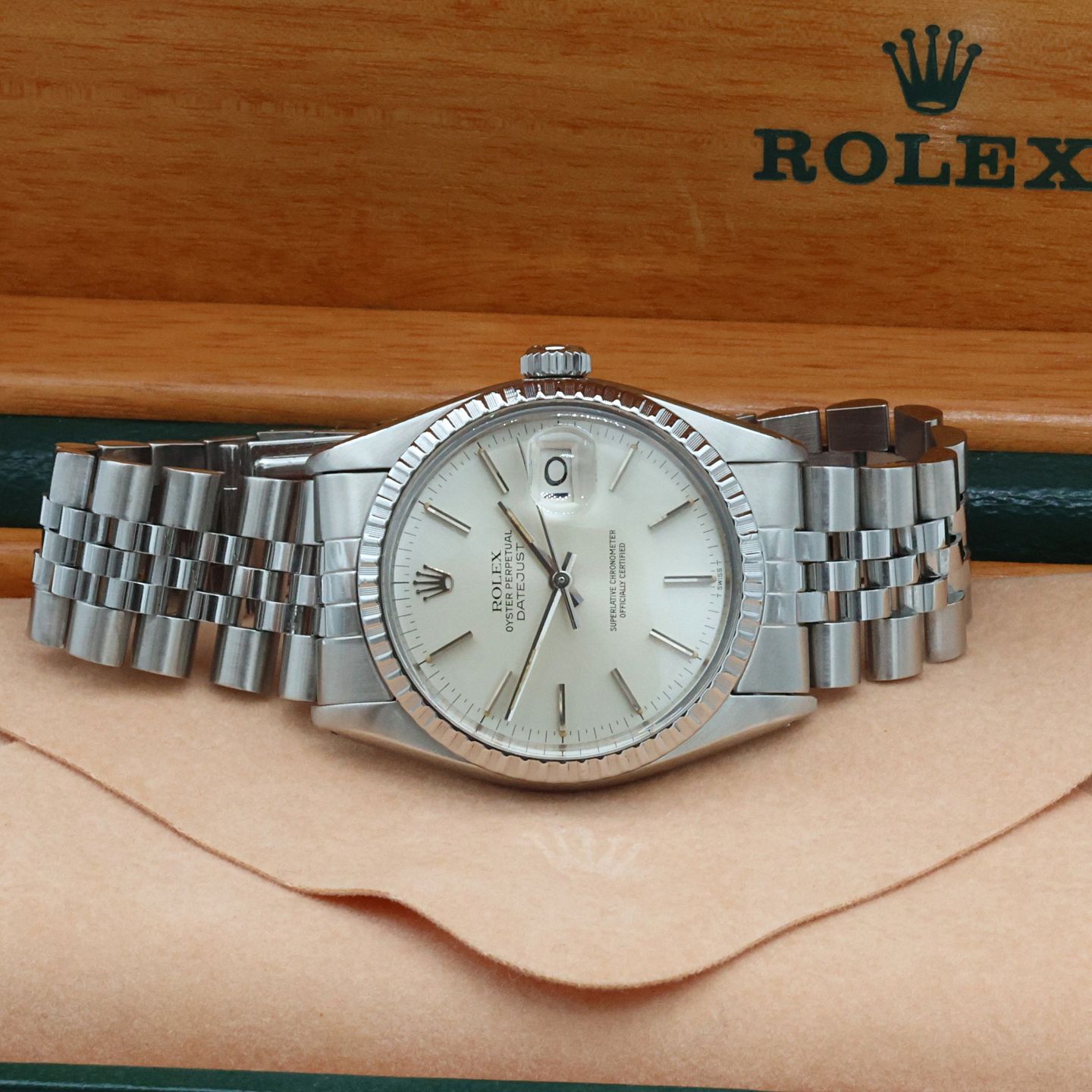 Rolex Datejust 36 16030 (Onbekend (willekeurig serienummer)) - 36mm Staal (2/8)