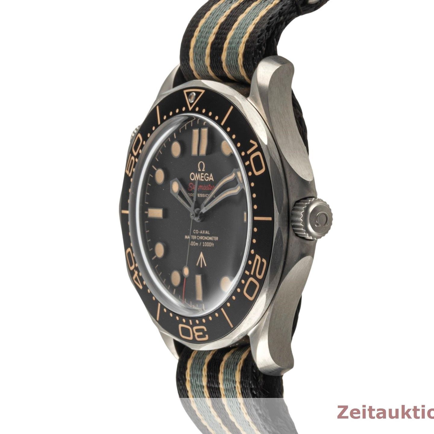 Omega Seamaster Diver 300 M 210.92.42.20.01.001 (Unknown (random serial)) - Brown dial 42 mm Titanium case (7/8)