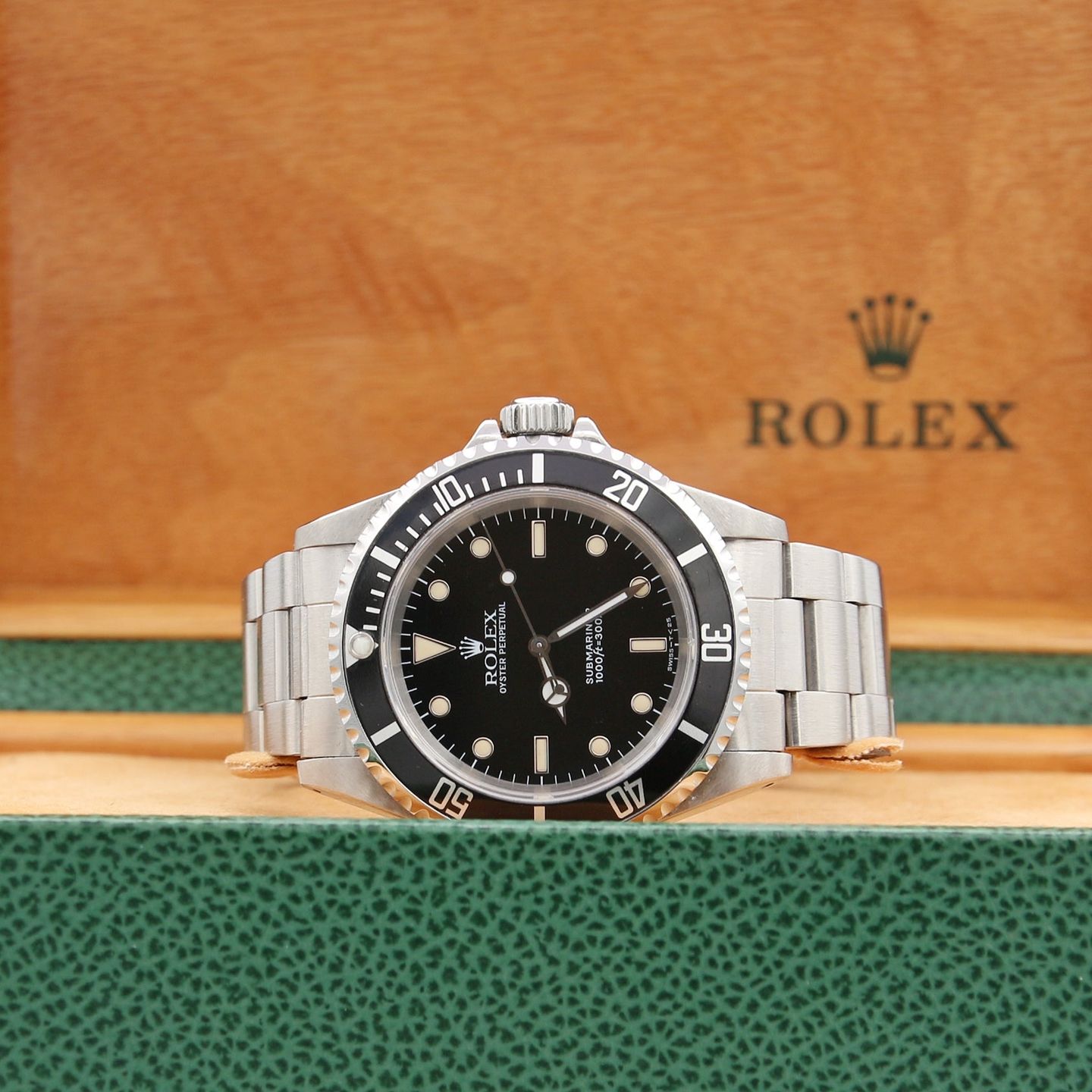 Rolex Submariner No Date 14060 (Unknown (random serial)) - Black dial 40 mm Steel case (3/8)