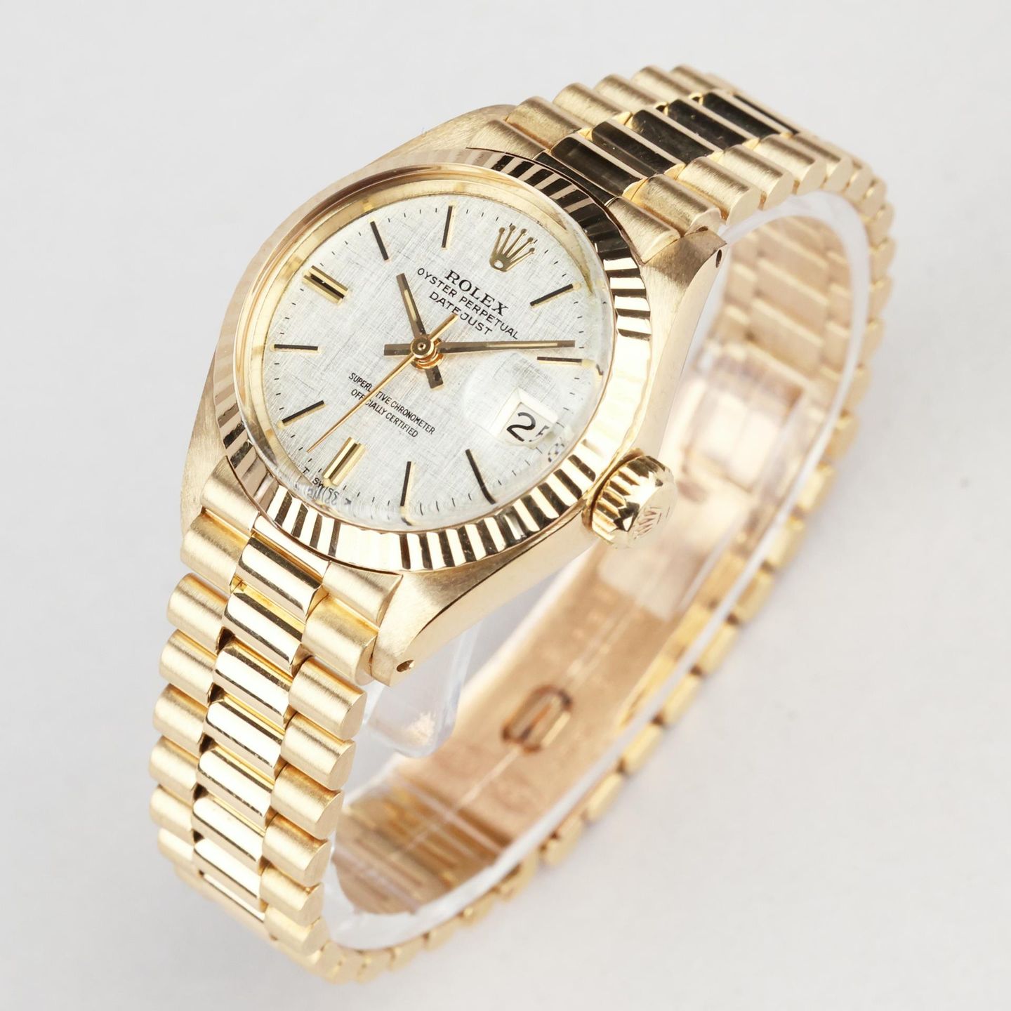Rolex Lady-Datejust 6917 (1973) - Silver dial 26 mm Yellow Gold case (4/7)