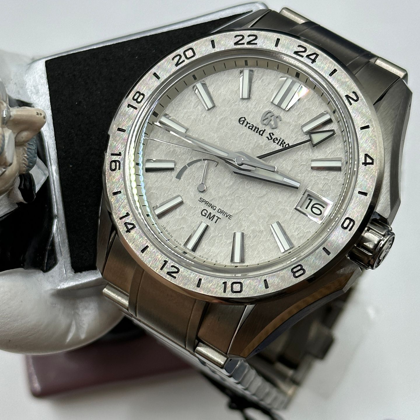 Grand Seiko Evolution 9 Collection SBGE285G (2023) - Wit wijzerplaat Onbekend Staal (1/8)