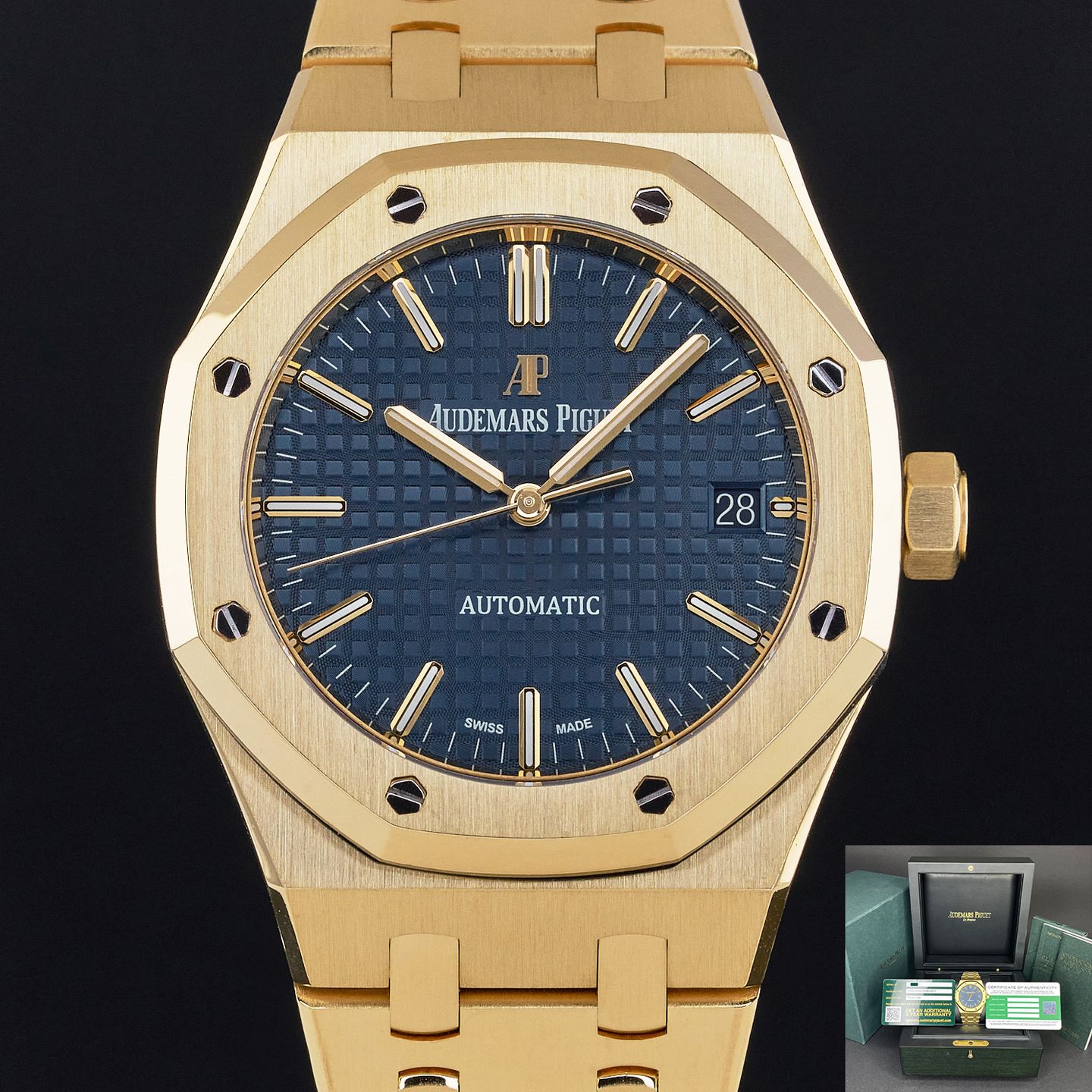 Audemars Piguet Royal Oak Selfwinding 15450BA.OO.1256BA.02 (2018) - Blauw wijzerplaat 37mm Geelgoud (1/7)