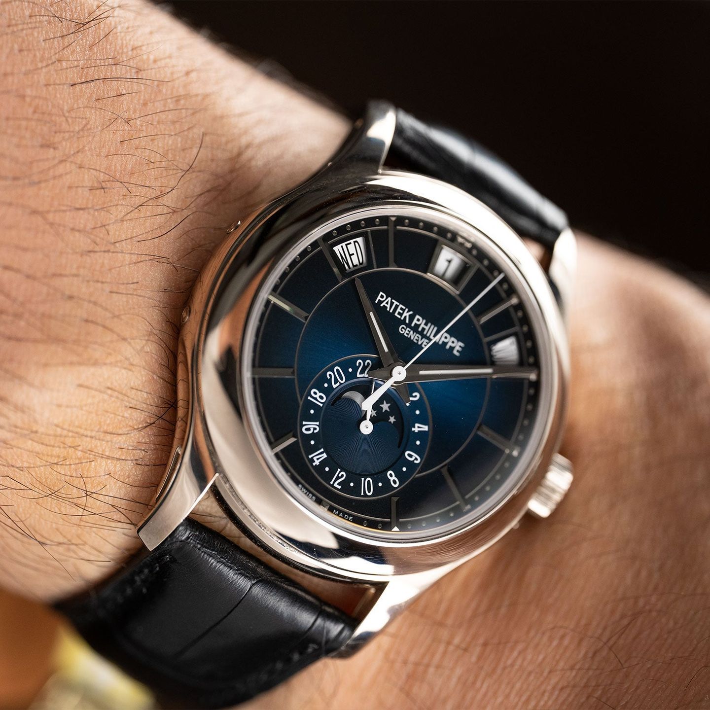 Patek Philippe Annual Calendar 5205G-013 - (7/8)
