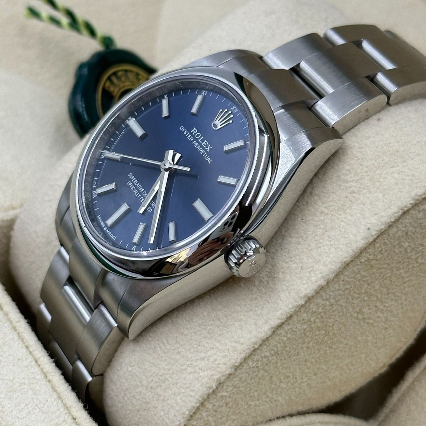 Rolex Oyster Perpetual 34 124200 (2022) - Blauw wijzerplaat 28mm Staal (6/8)