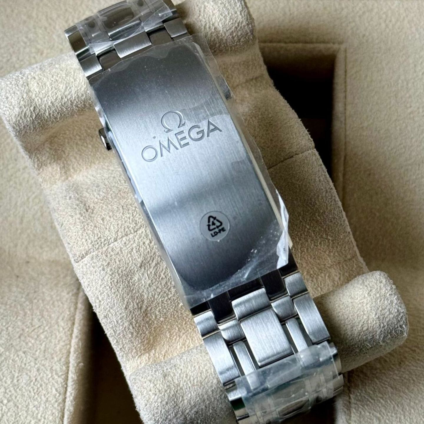 Omega Seamaster Diver 300 M 210.30.44.51.01.001 (2023) - Black dial 44 mm Steel case (6/7)