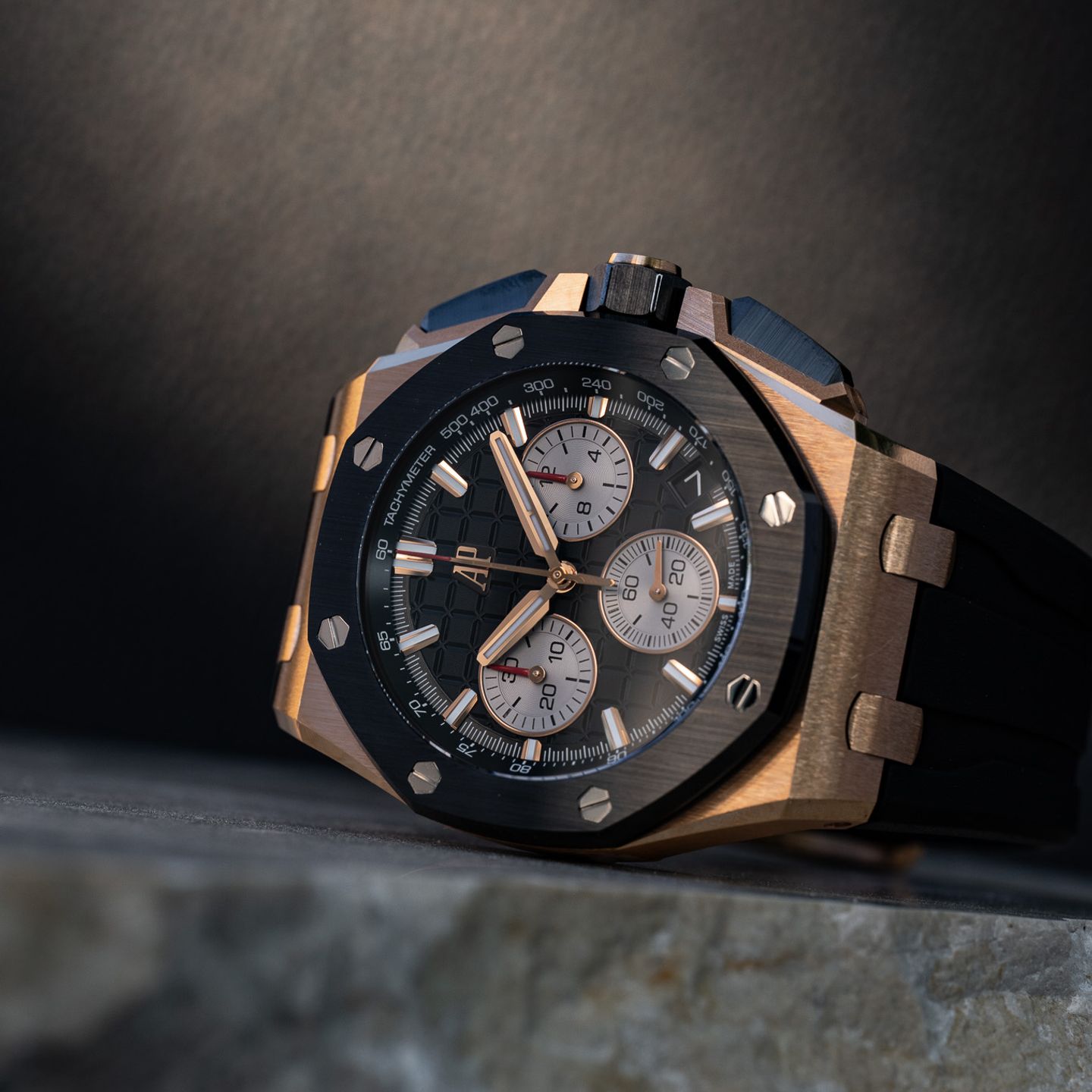 Audemars Piguet Royal Oak Offshore Chronograph 26420RO.OO.A002CA.01 (2024) - Black dial 43 mm Rose Gold case (4/8)