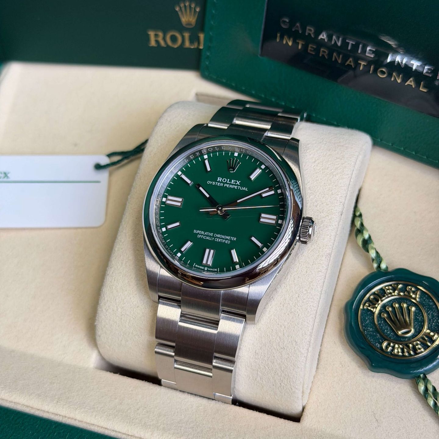 Rolex Oyster Perpetual 36 126000 - (4/8)