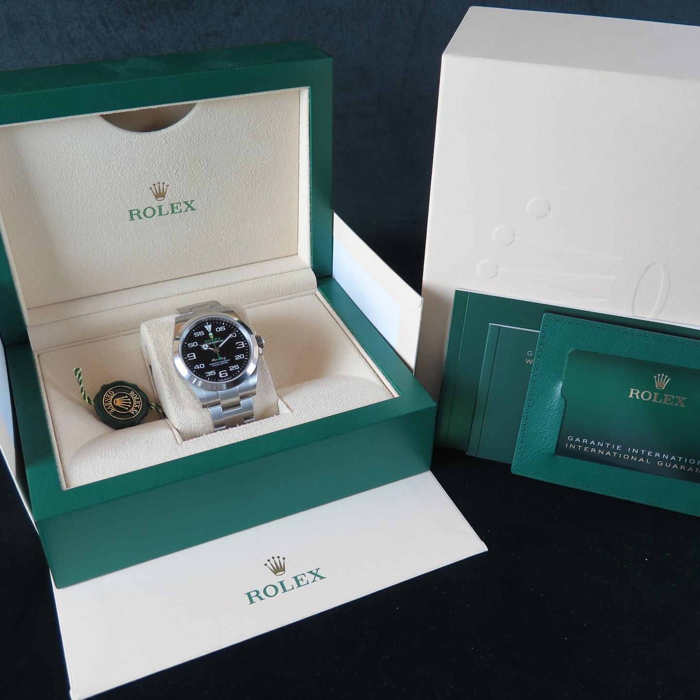 Rolex Air-King 126900 (2024) - Black dial 40 mm Steel case (8/8)