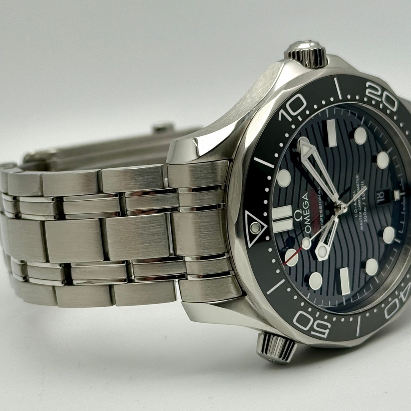 Omega Seamaster Diver 300 M 210.30.42.20.01.001 - (4/8)