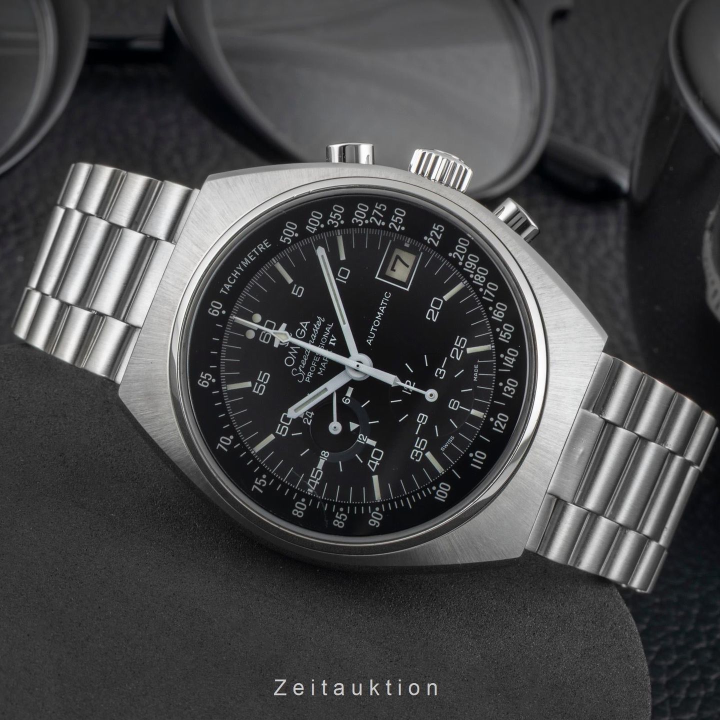 Omega Speedmaster Mark IV 176.009 (1977) - Black dial 42 mm Steel case (2/8)