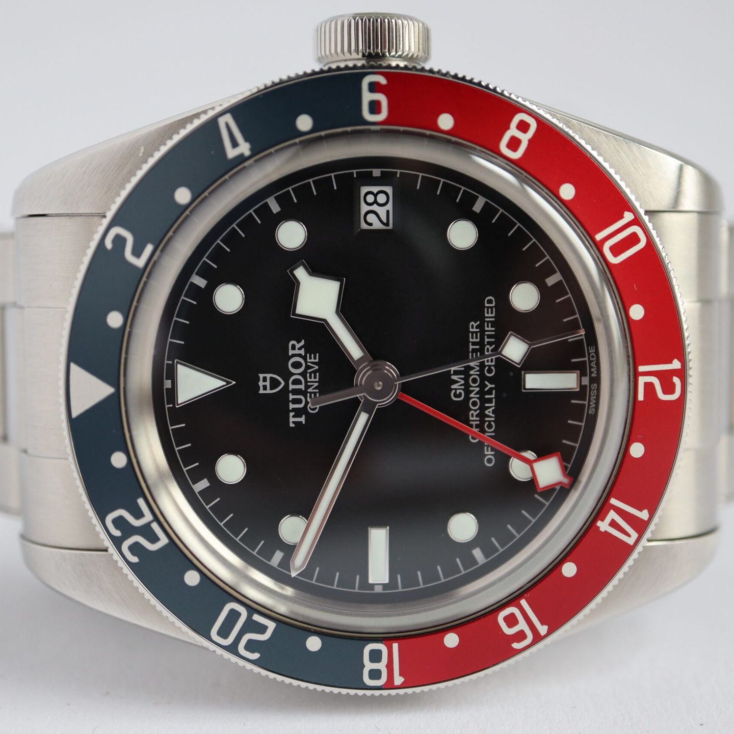 Tudor Black Bay GMT 79830RB (2022) - Black dial 41 mm Steel case (2/8)