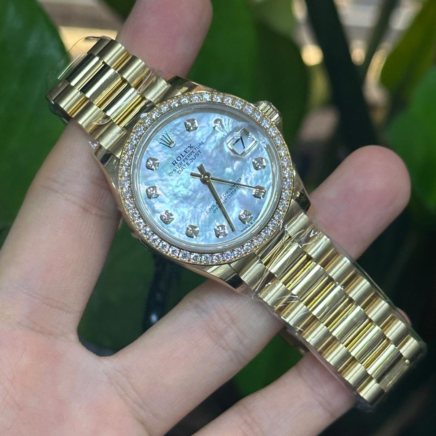 Rolex Datejust 278288RBR (2025) - Pearl dial 31 mm Yellow Gold case (5/5)