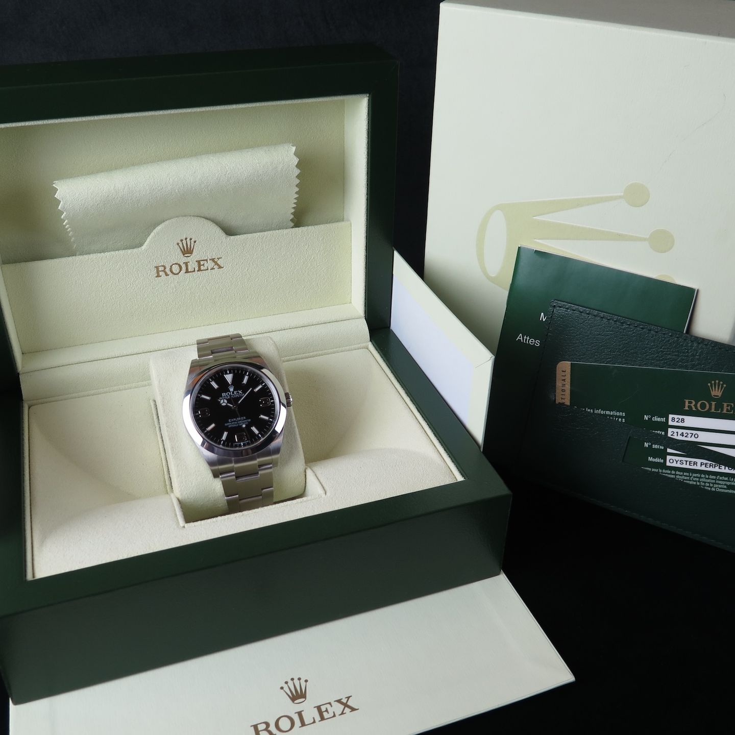 Rolex Explorer 214270 (2011) - Black dial 39 mm Steel case (8/8)