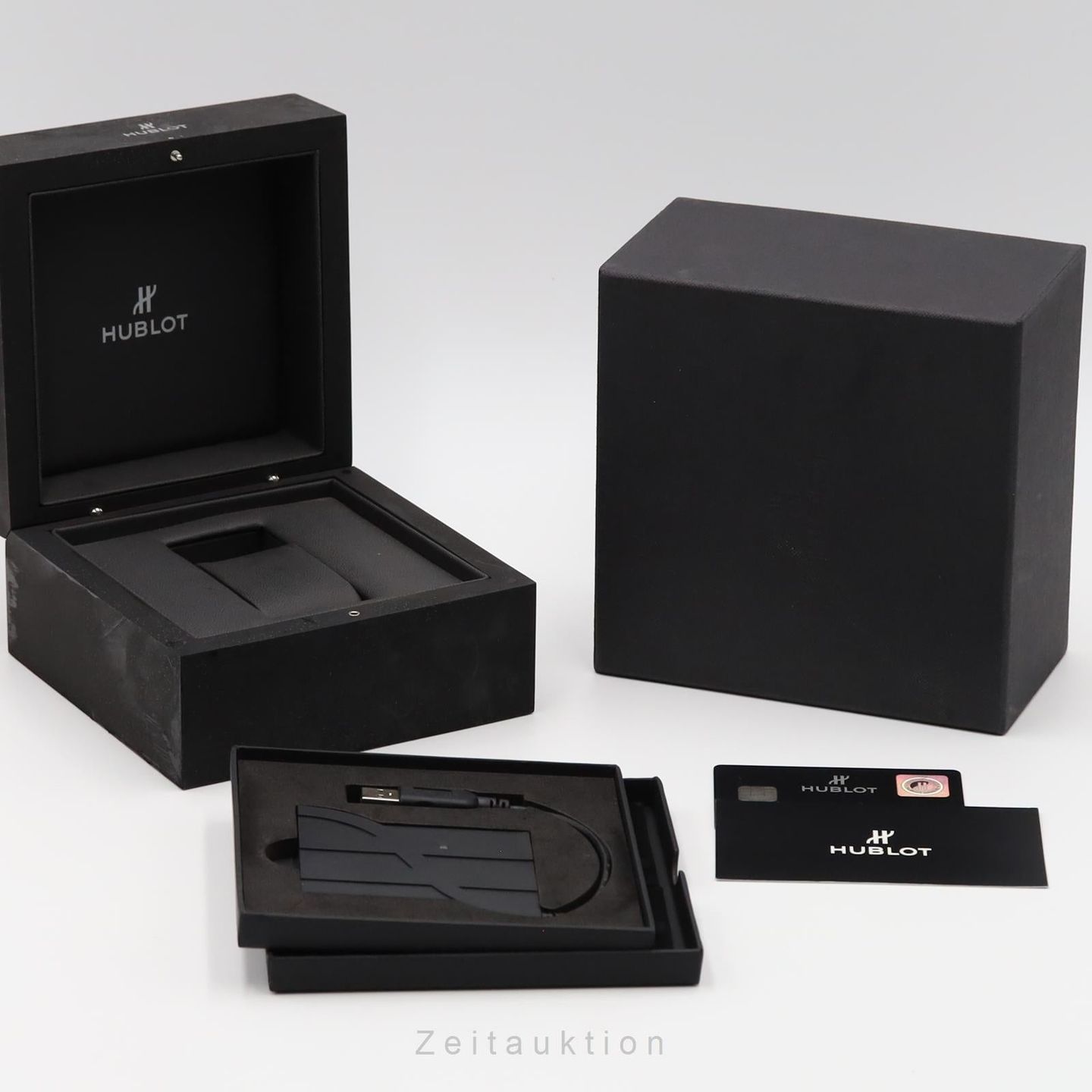 Hublot Classic Fusion 542.NX.2611.LR (Unknown (random serial)) - Silver dial 42 mm Titanium case (7/8)