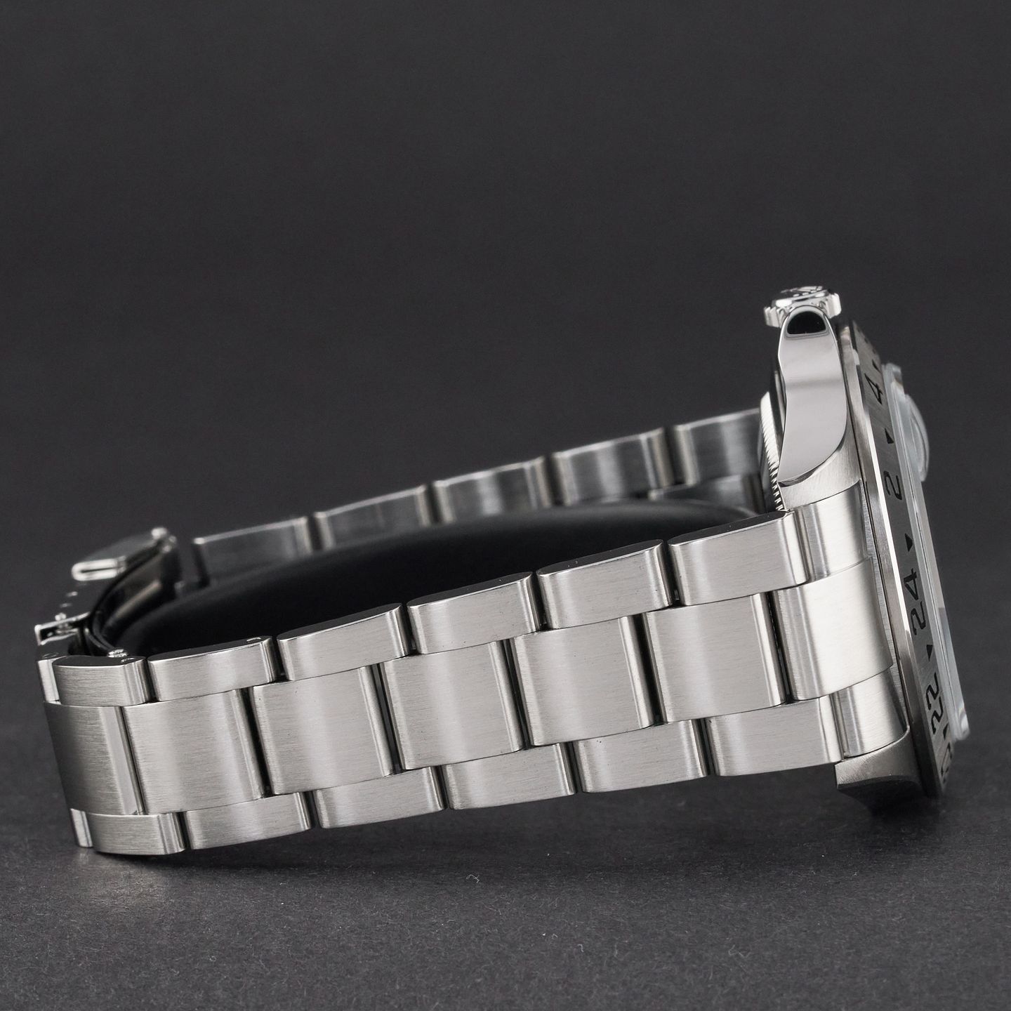 Rolex Explorer II 16570 (2004) - 40 mm Steel case (6/8)