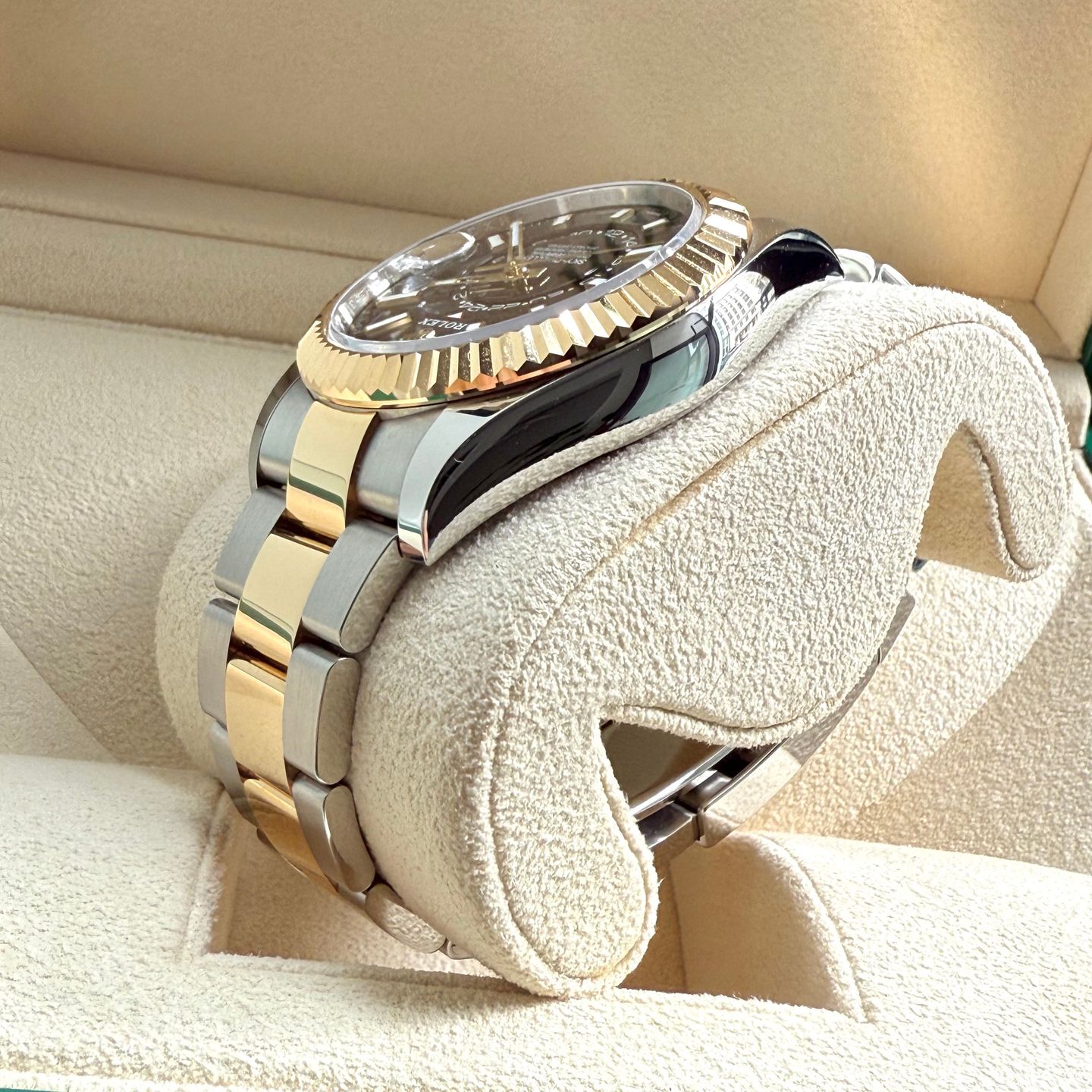 Rolex Sky-Dweller 326933 (2022) - Zwart wijzerplaat 42mm Goud/Staal (6/7)