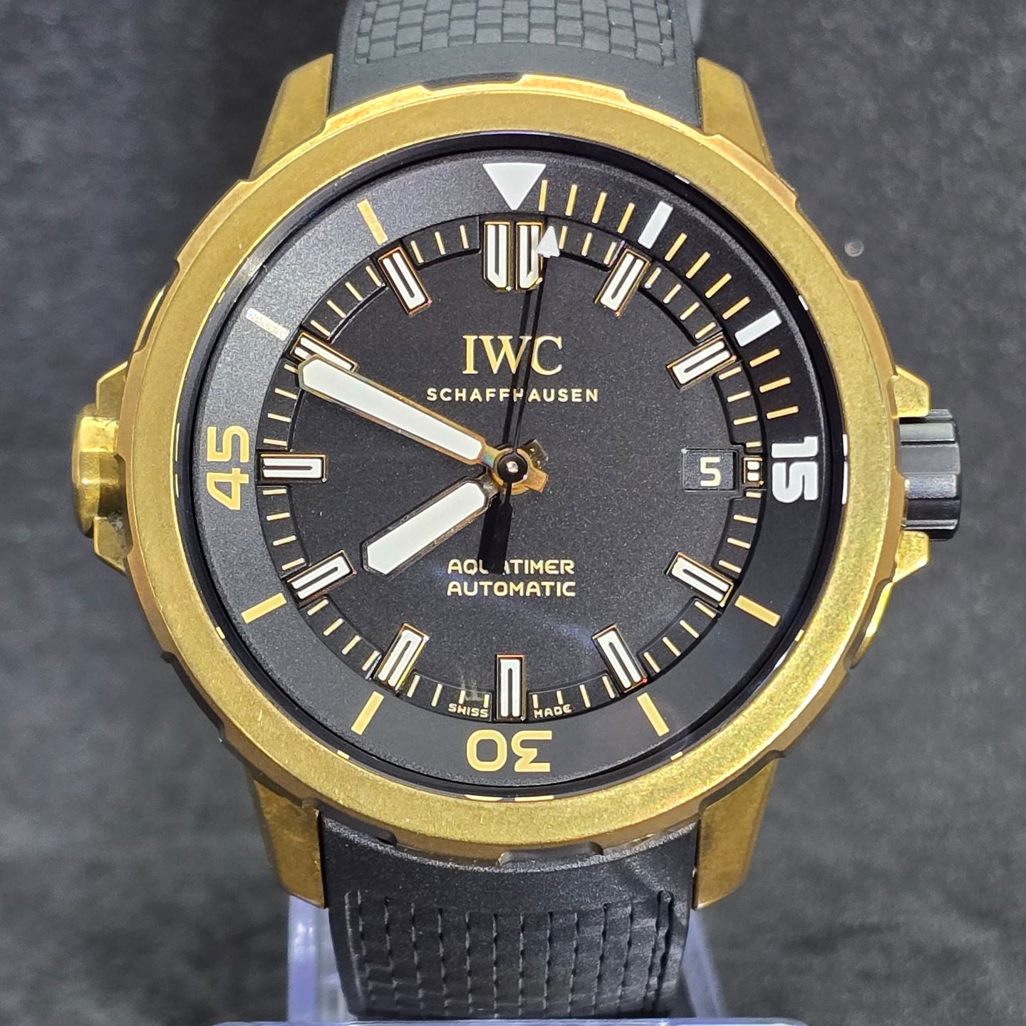 IWC Aquatimer Automatic IW341001 (2018) - Zwart wijzerplaat 44mm Brons (1/8)