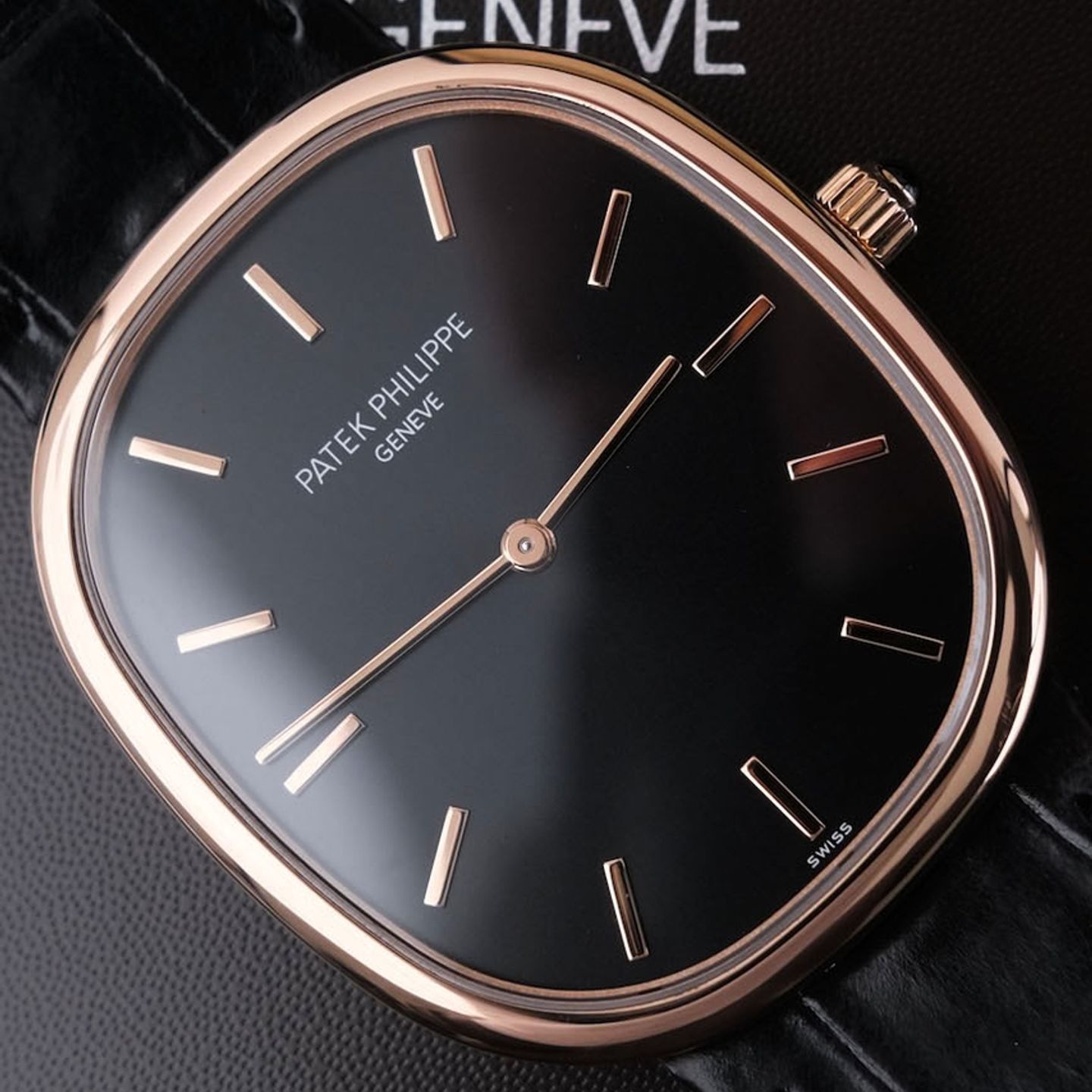 Patek Philippe Golden Ellipse 5738R-001 - (2/8)