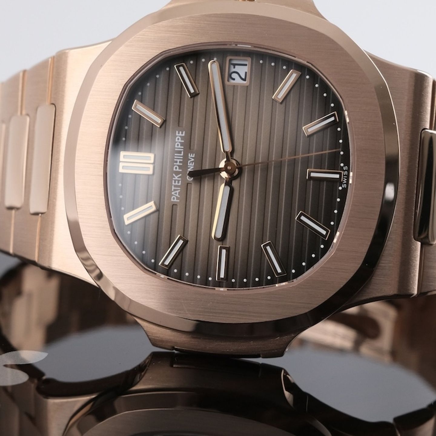 Patek Philippe Nautilus 5711/1R-001 - (7/8)
