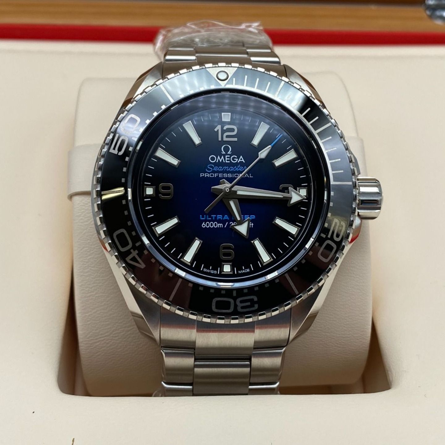 Omega Seamaster Planet Ocean 215.30.46.21.03.001 - (4/8)