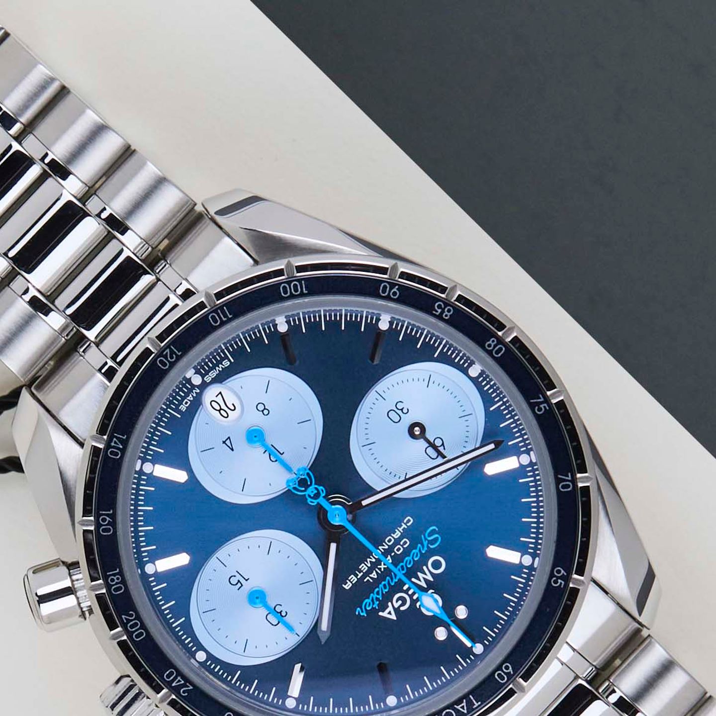 Omega Speedmaster 324.30.38.50.03.002 - (4/8)