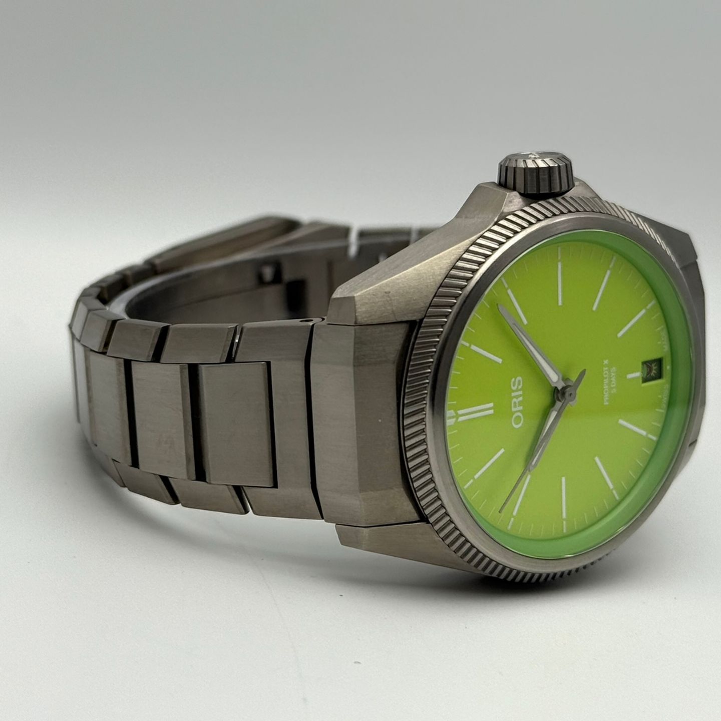 Oris ProPilot X 01 400 7778 7157-Set 05PEB (2023) - Groen wijzerplaat 39mm Titanium (4/8)