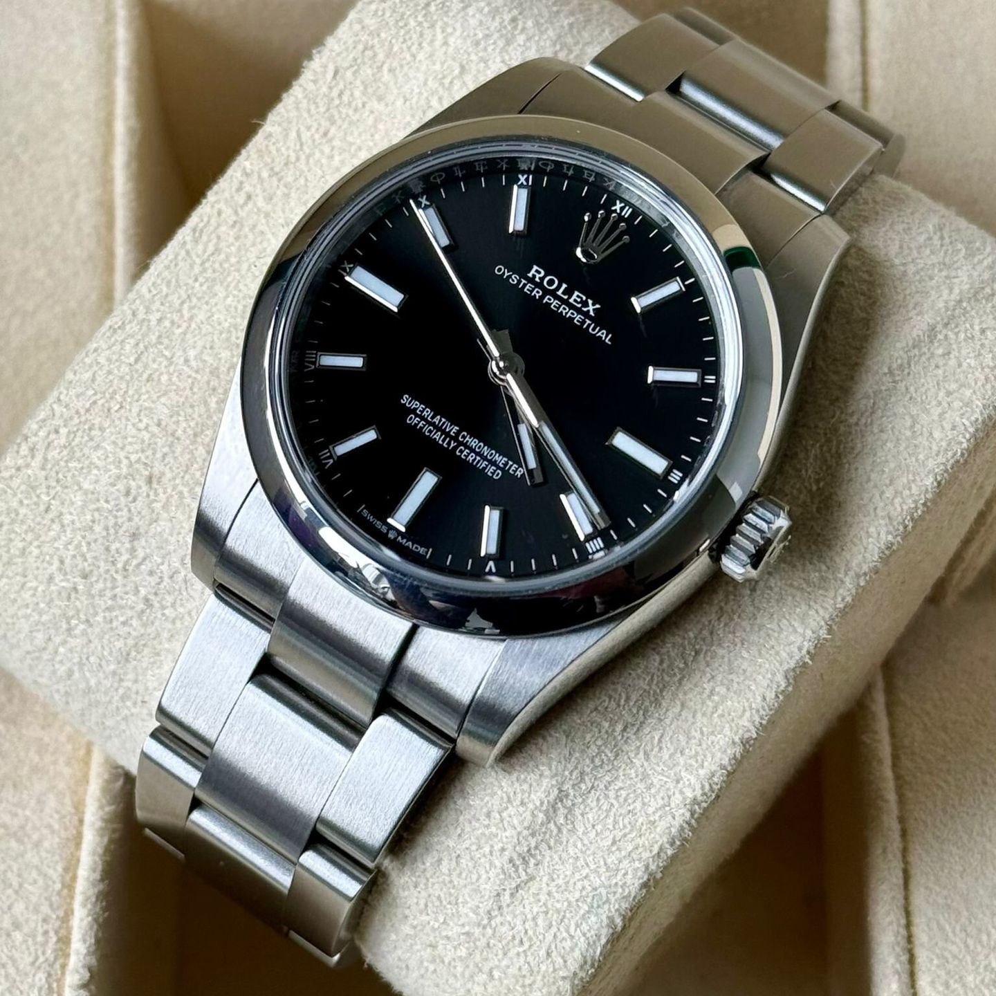 Rolex Oyster Perpetual 34 124200 (2021) - Black dial 34 mm Steel case (3/7)