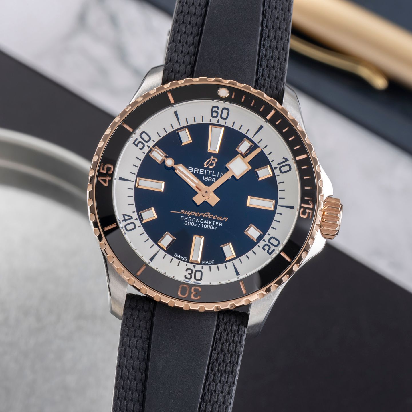 Breitling Superocean 42 U17375 (2022) - 42mm Goud/Staal (3/8)