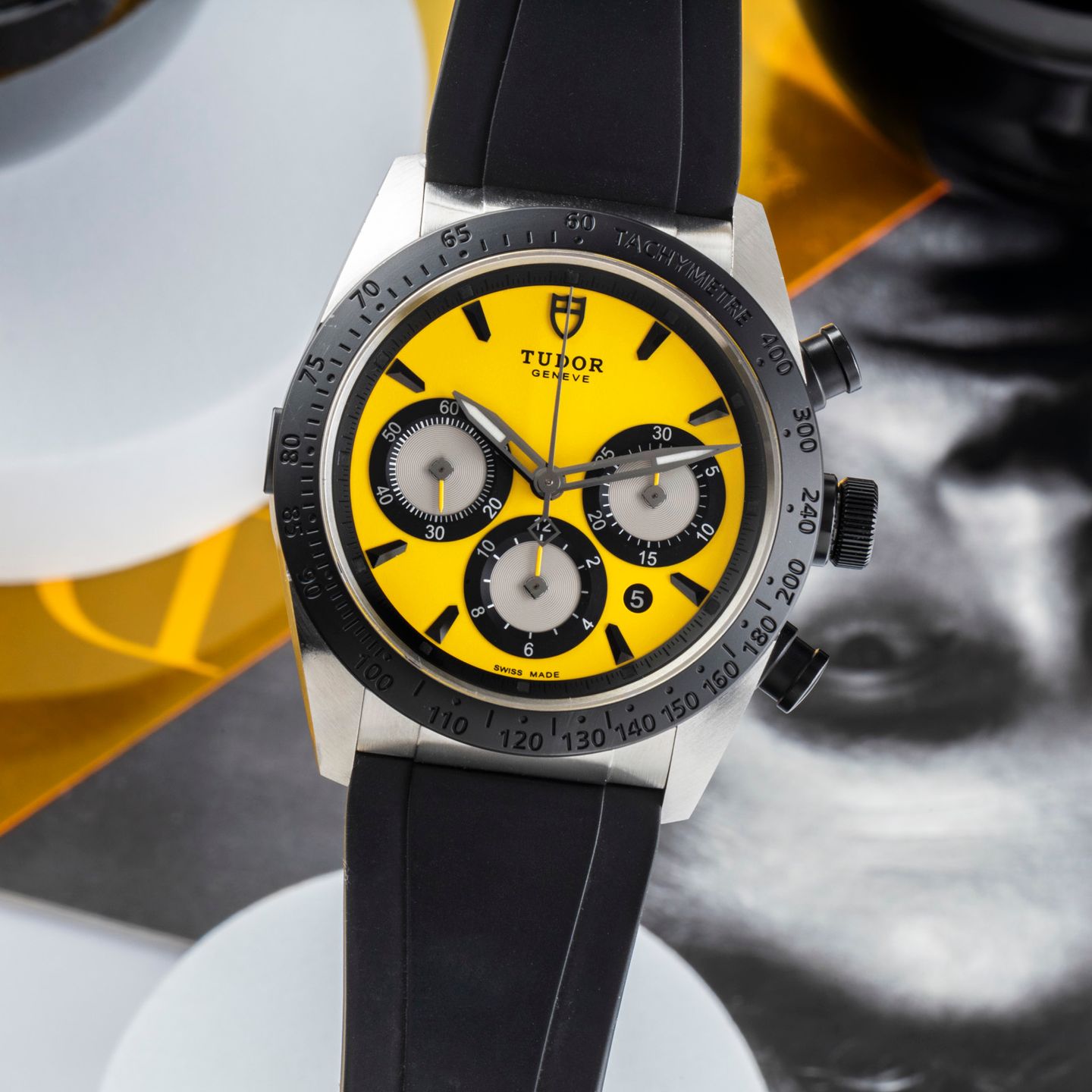 Tudor Fastrider Chrono 42010N (2015) - Geel wijzerplaat 42mm Staal (3/8)